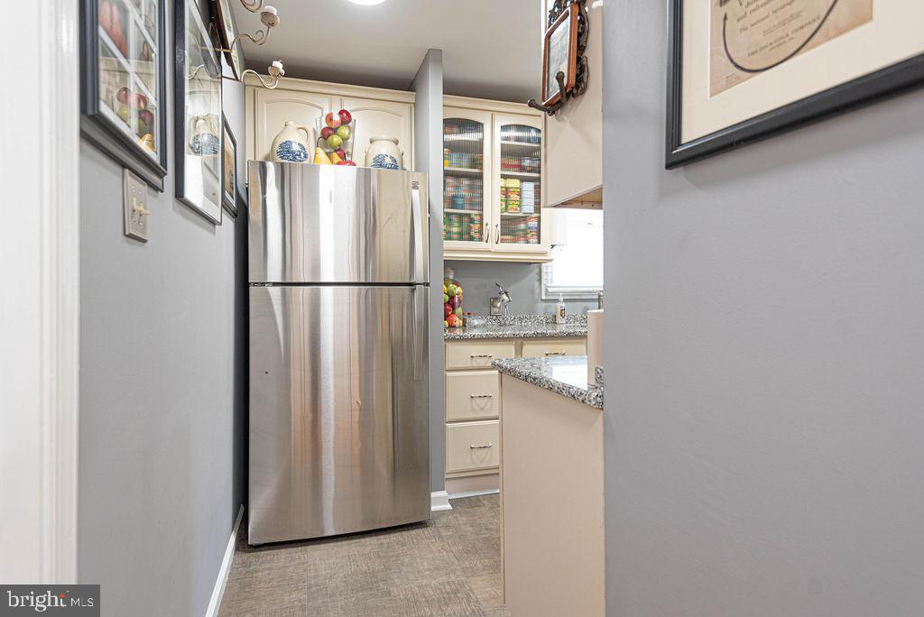 SNUG HARBOR - Residential