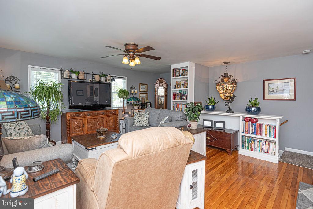 SNUG HARBOR - Residential