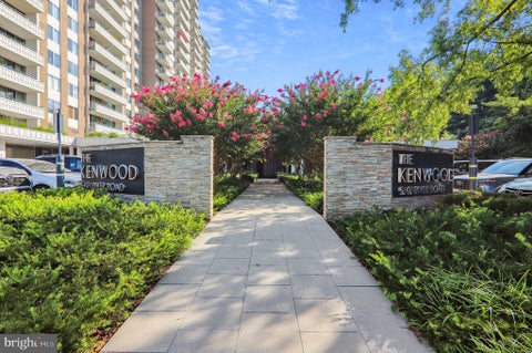 Photo of 5101 River Road #601, BETHESDA, MD 20816 (MLS # MDMC2253512)