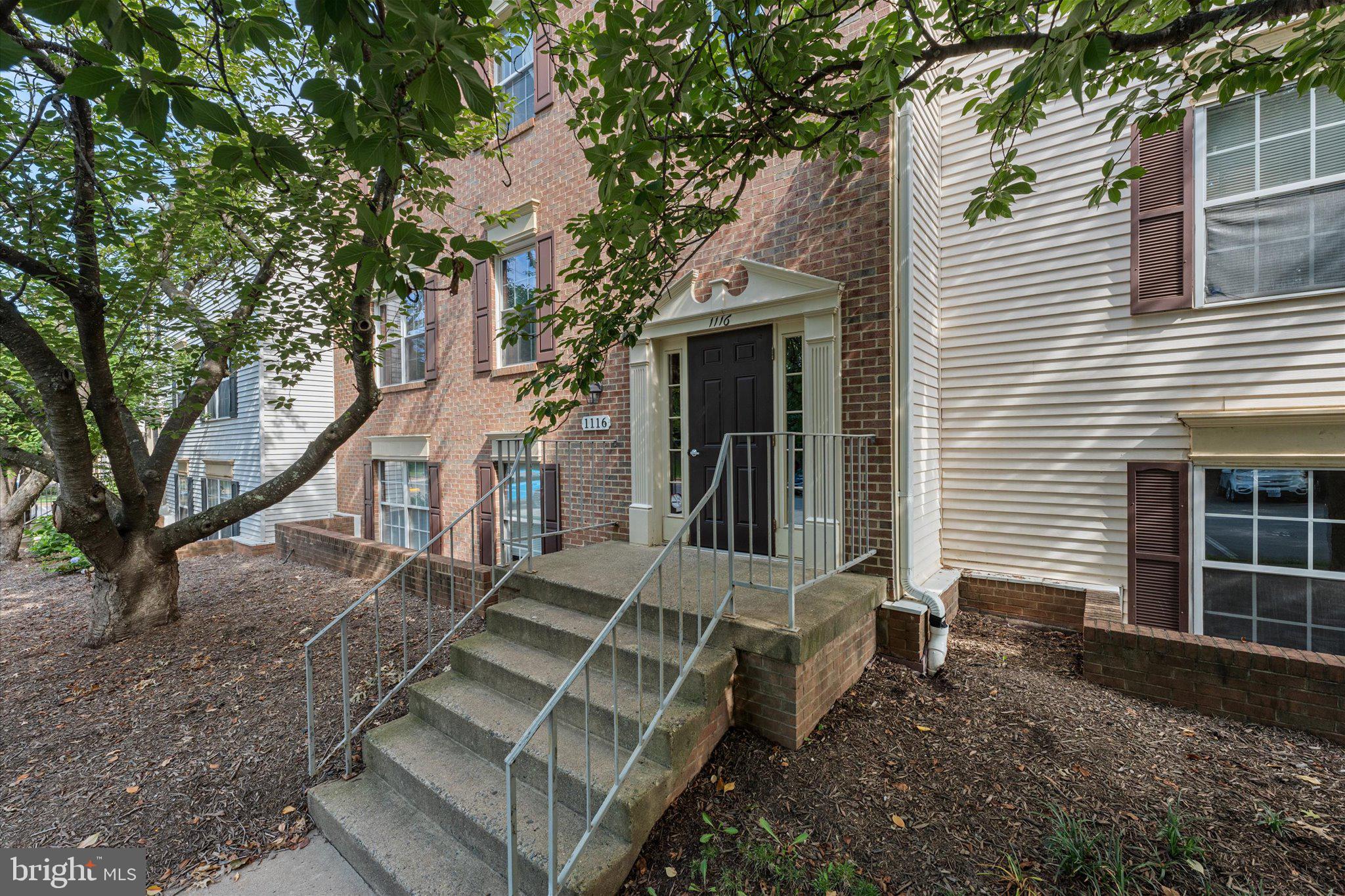 1116 HUNTMASTER TERRACE NE 102