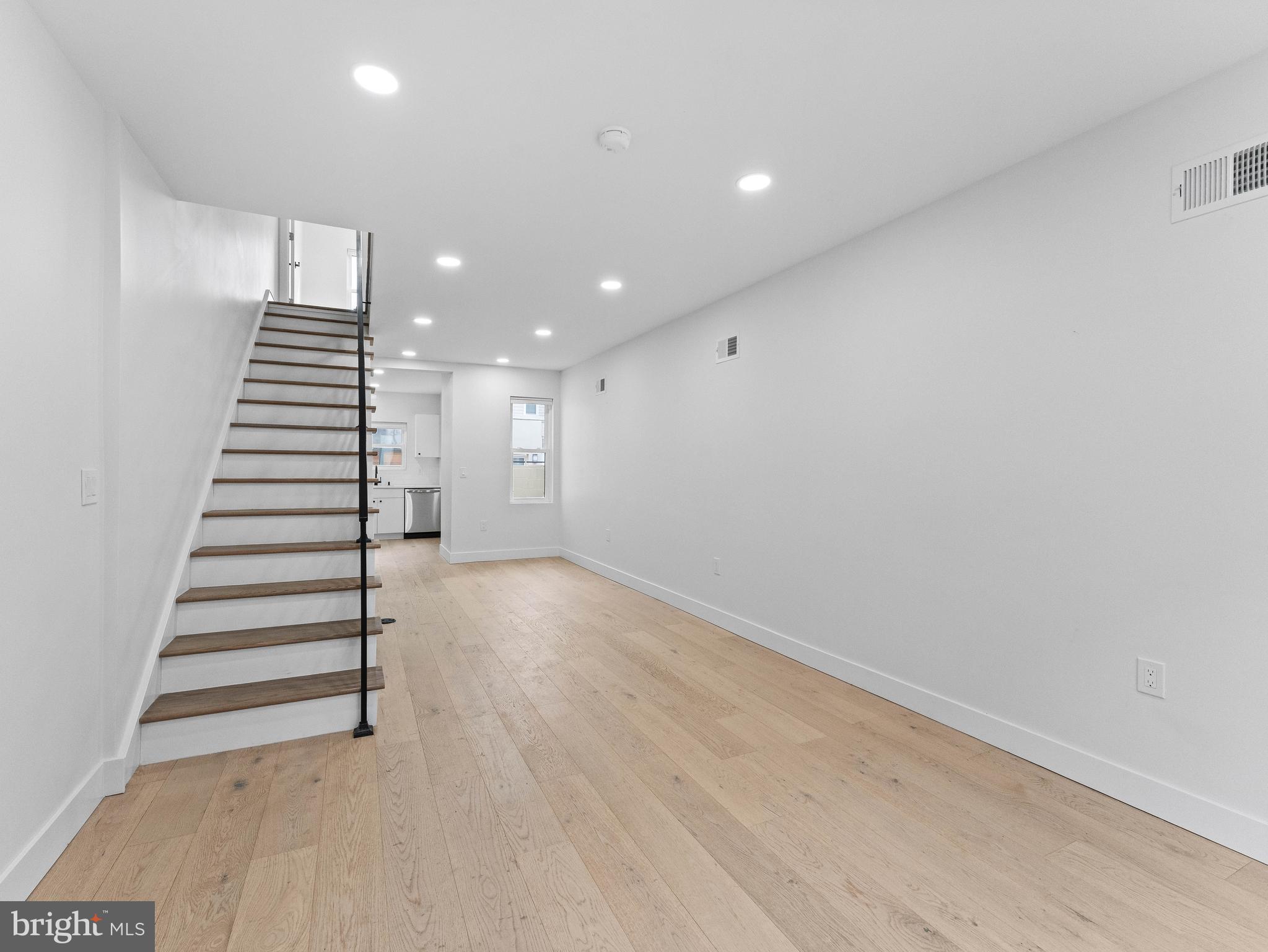 622 MCCLELLAN STREET