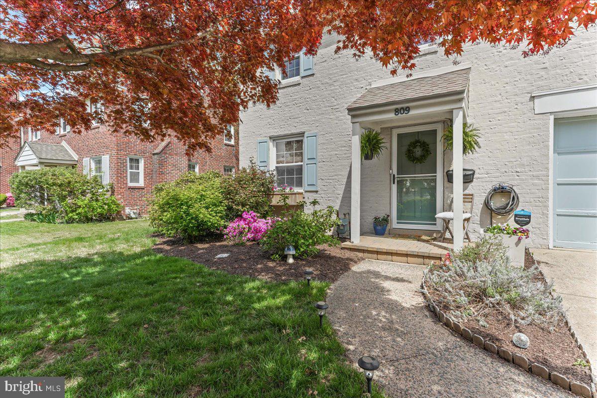 809 ADDINGHAM AVENUE