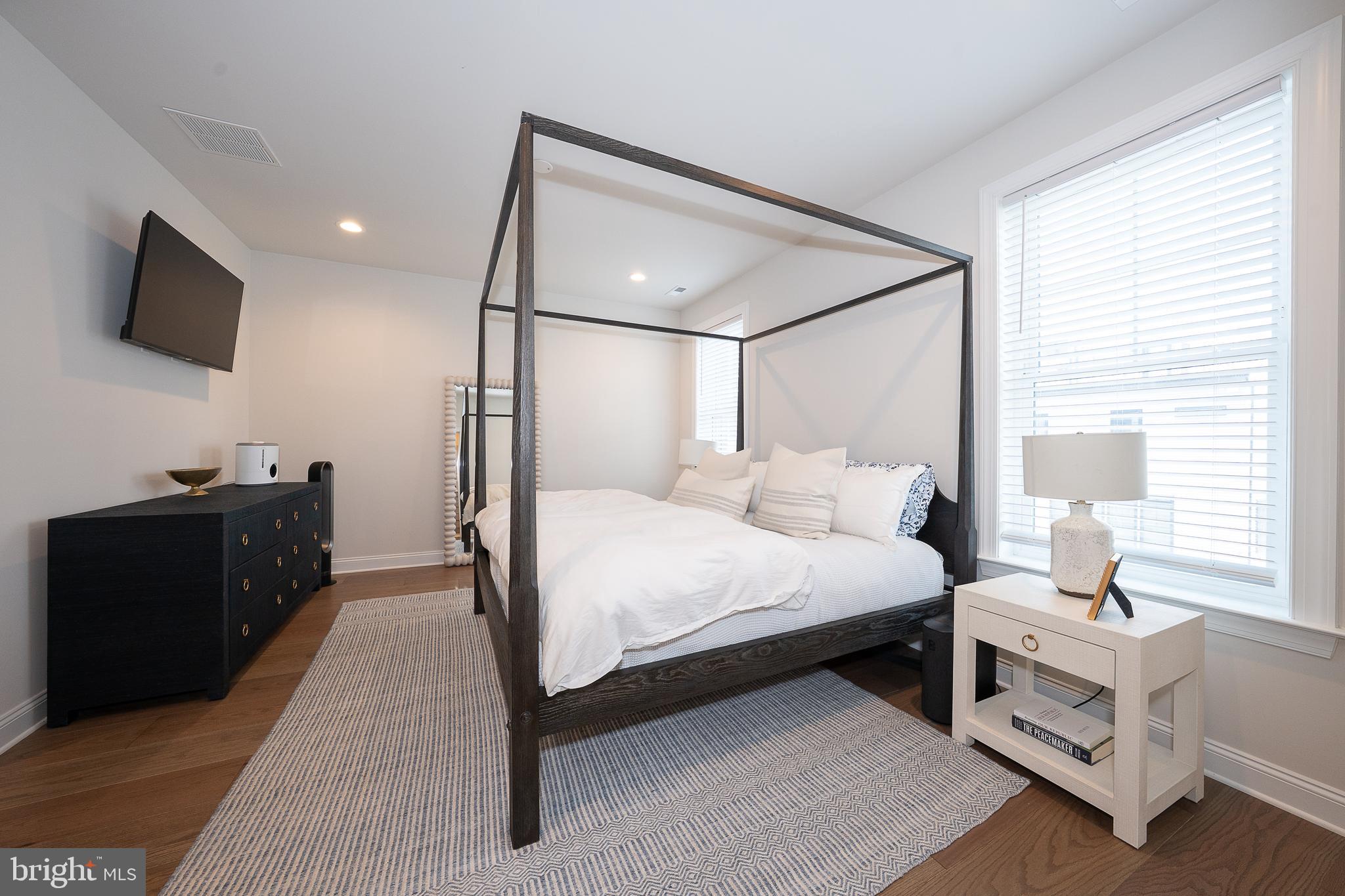 NEWTOWN WALK AT ELLIS PRESERVE - Residential