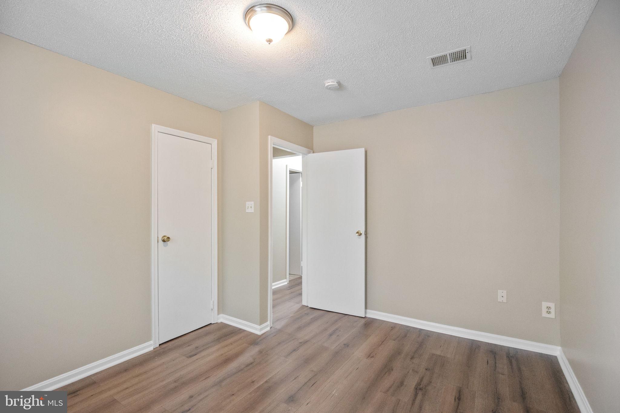 CARROLLS GREEN - Residential Lease