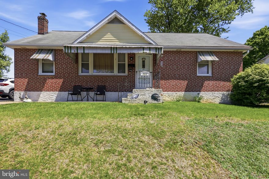 Welcome to this beautiful 3-bedroom, 1.1-bathroom Ranch/Rambler style home tucked away in the peaceful neighborhood of Collingdale, PA. This single-level living space is brilliantly designed to offer simultaneous privacy and connectivity amongst all rooms, stepping away from the ubiquitous open layout design, and yet maintaining a graceful flow. Experience the comfort entry-level bedrooms and relish in the warmth reflected by the polished wood floors throughout the house. Meal times will be intimate with a distinct dining area set to host family meals and cozy gatherings. Storage becomes an indulgence with the use of cedar closets, adding a dash of luxury while preserving your prized possessions. Entertainment sees no bounds in this home with a finished basement complete with a built-in bar, great for hosting parties or simply enjoying a quiet evening drink. For outdoor enthusiasts, the patio offers endless potential - relax with a book, BBQ with friends, or bask in the tranquility of your surroundings. This home, showcasing a harmonious blend of formality and comfort, is located in Collingdale, a suburb known for its tranquility and easy access to amenities. Conveniently located near public transit and surrounded by nearby parks, offering easy commuting and access to outdoor recreation. An ideal purchase for those who value unimposing style, functionality, and tranquility.