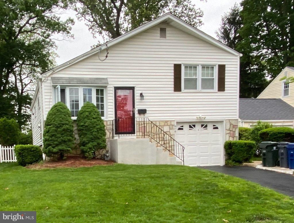 Photo of 616 Tennis Avenue, GLENSIDE, PA 19038 (MLS # PAMC2166462)