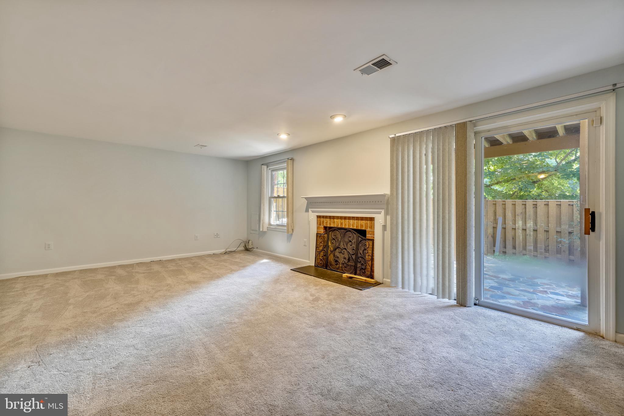 WILDWOOD HILLS - Residential Lease