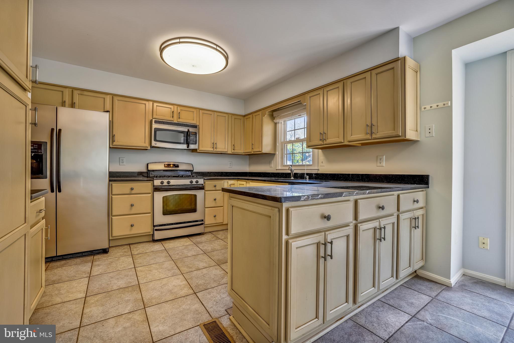 WILDWOOD HILLS - Residential Lease