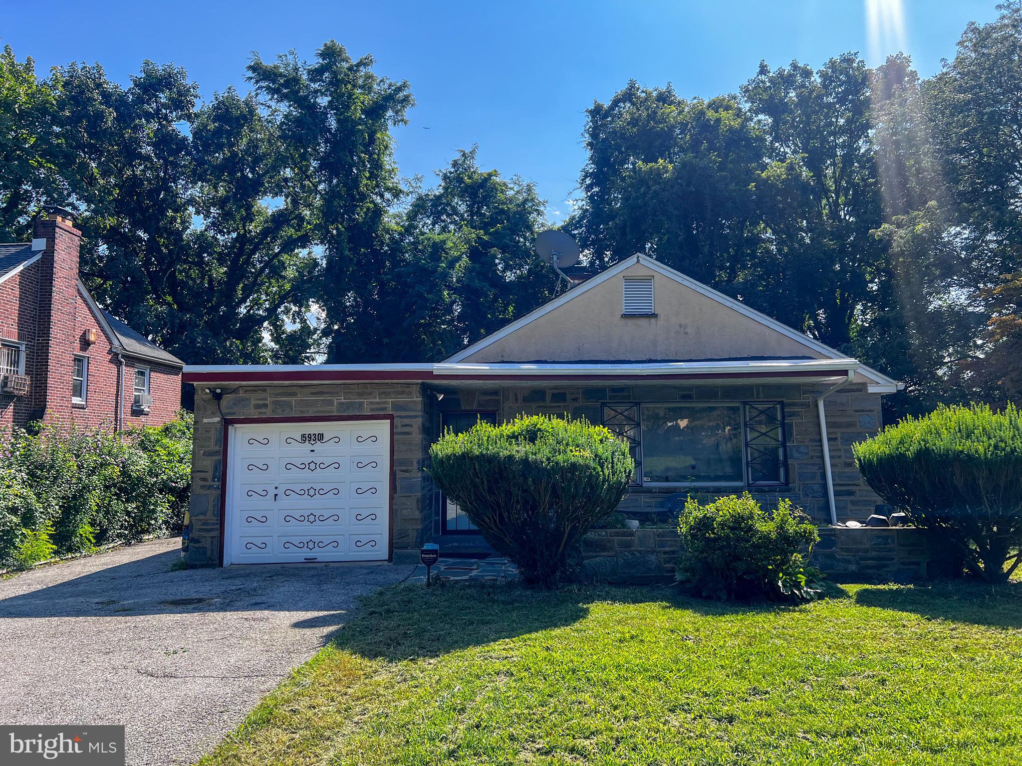WEST OAK LANE - Residential