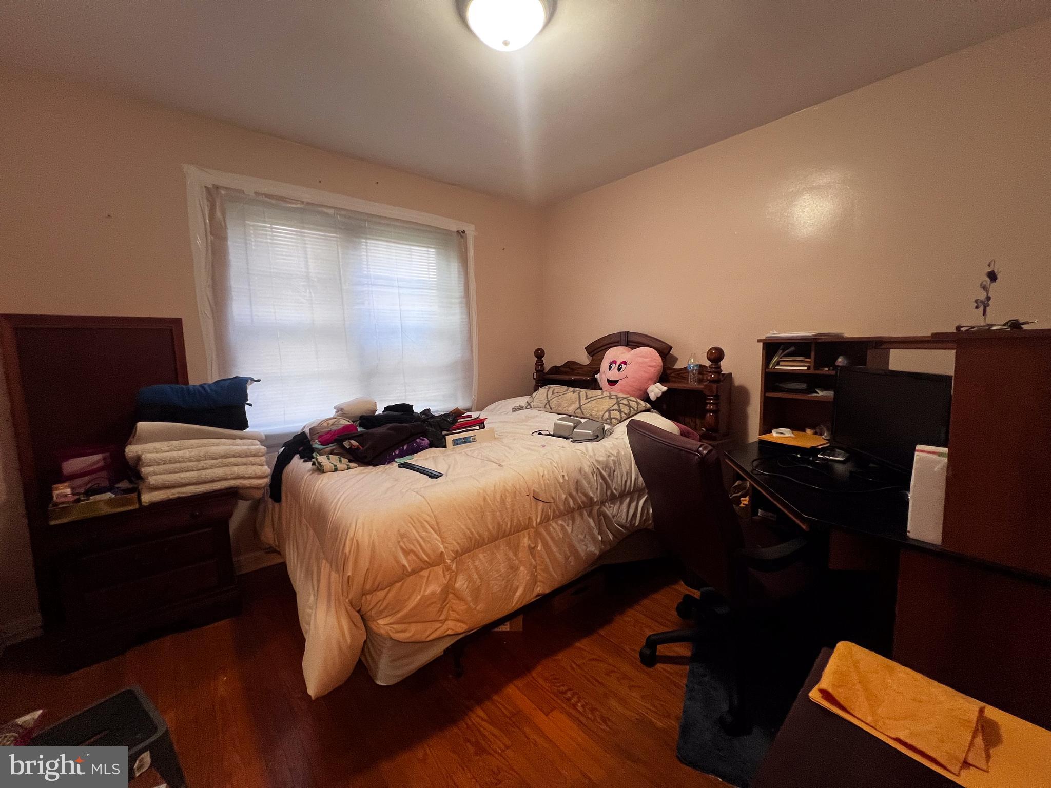 WEST OAK LANE - Residential