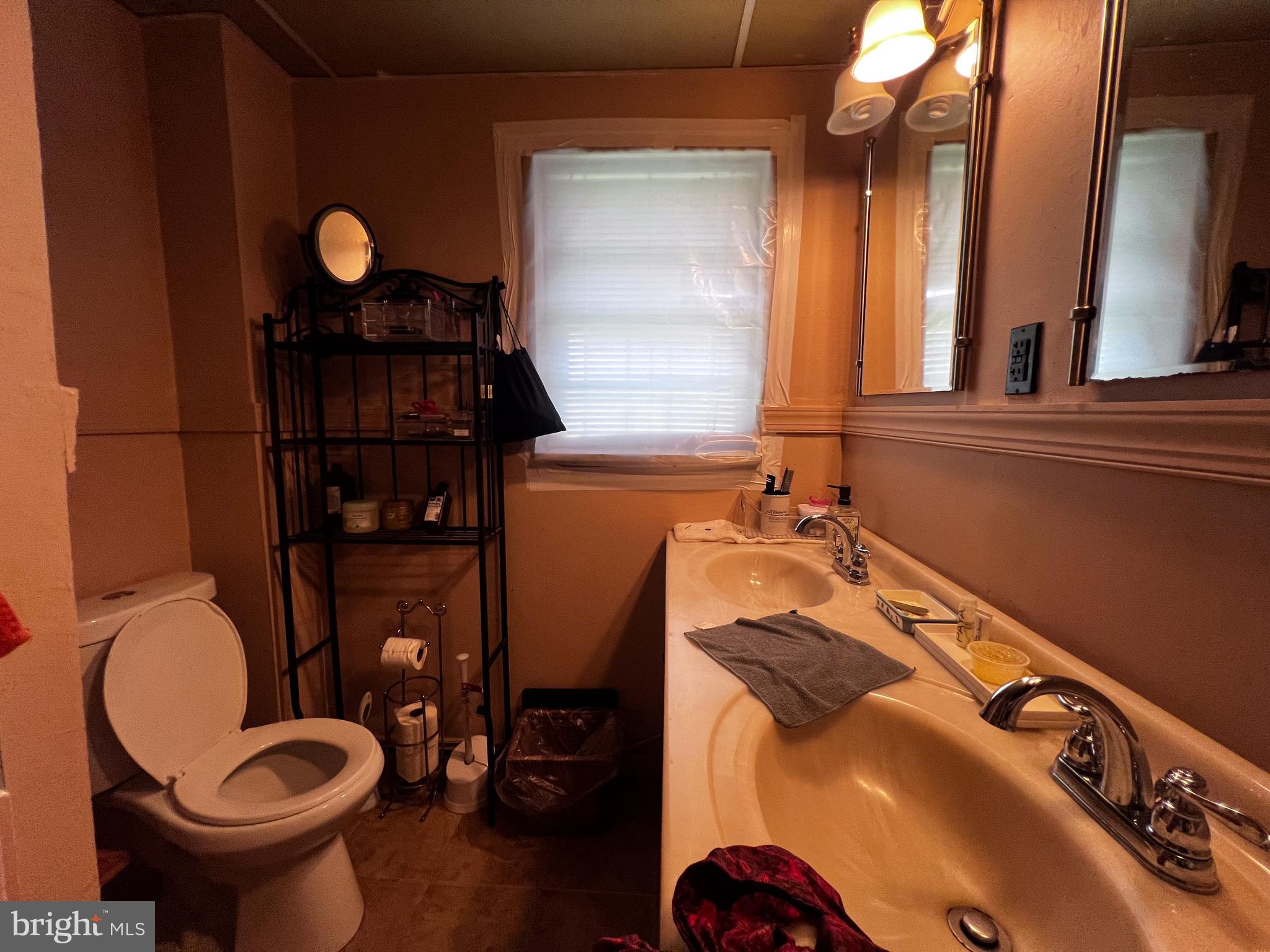 WEST OAK LANE - Residential