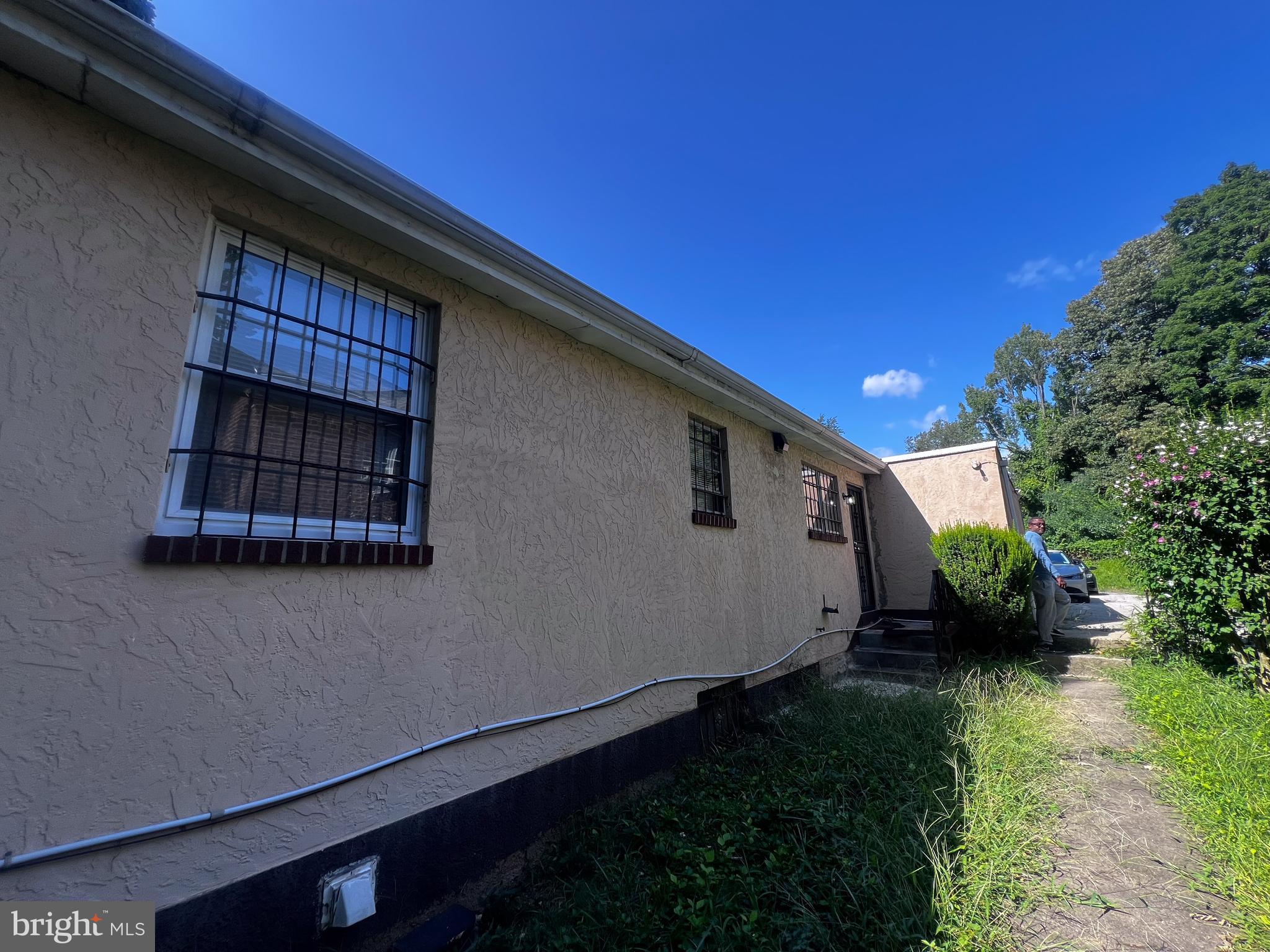 WEST OAK LANE - Residential