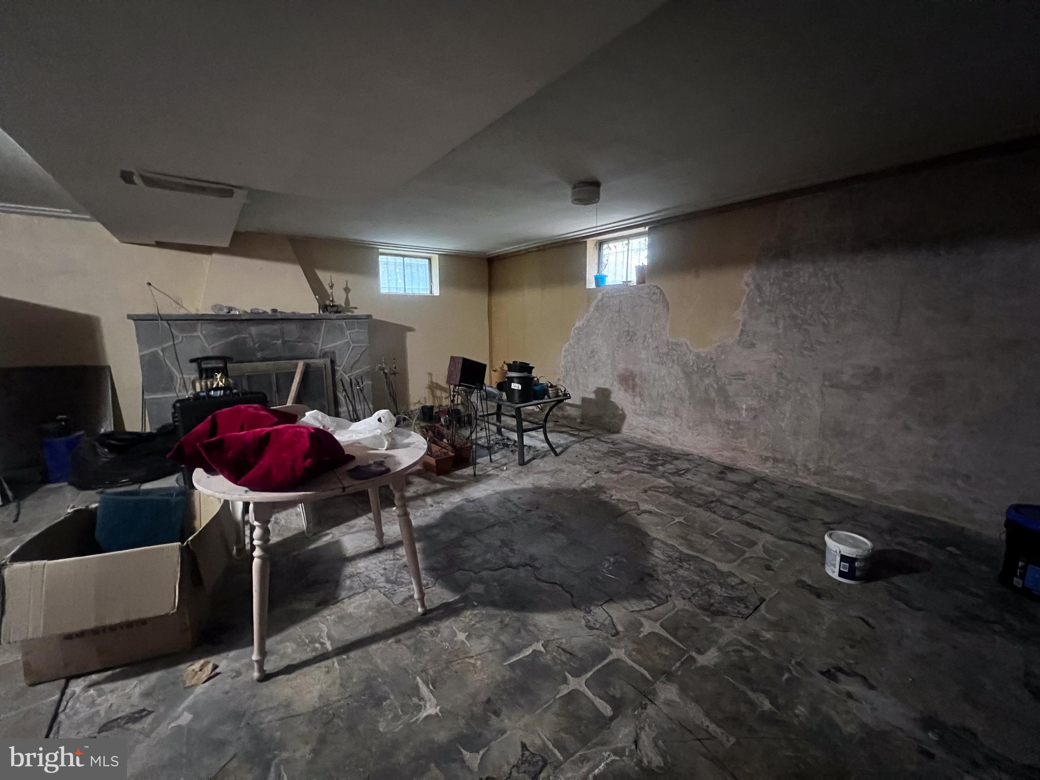 WEST OAK LANE - Residential