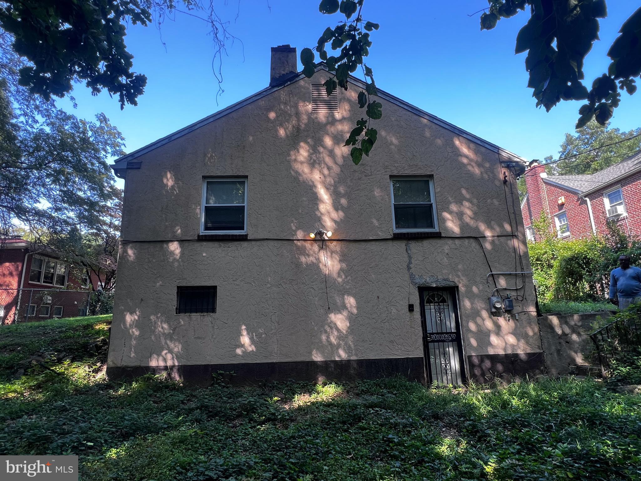 WEST OAK LANE - Residential