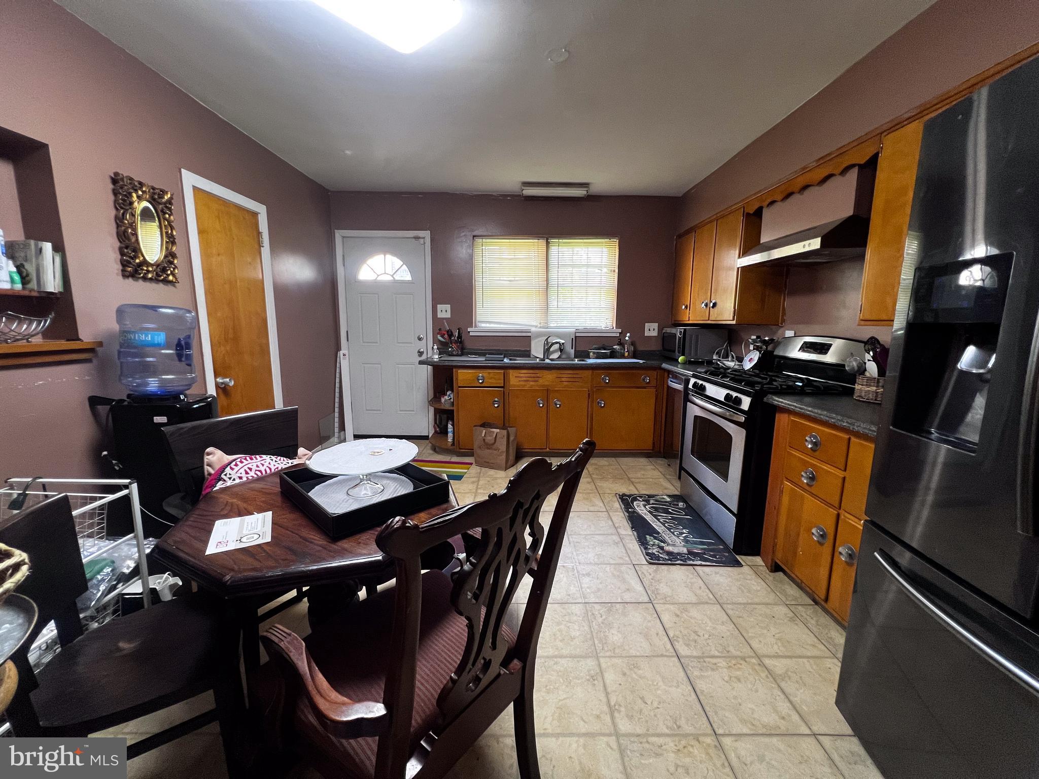 WEST OAK LANE - Residential