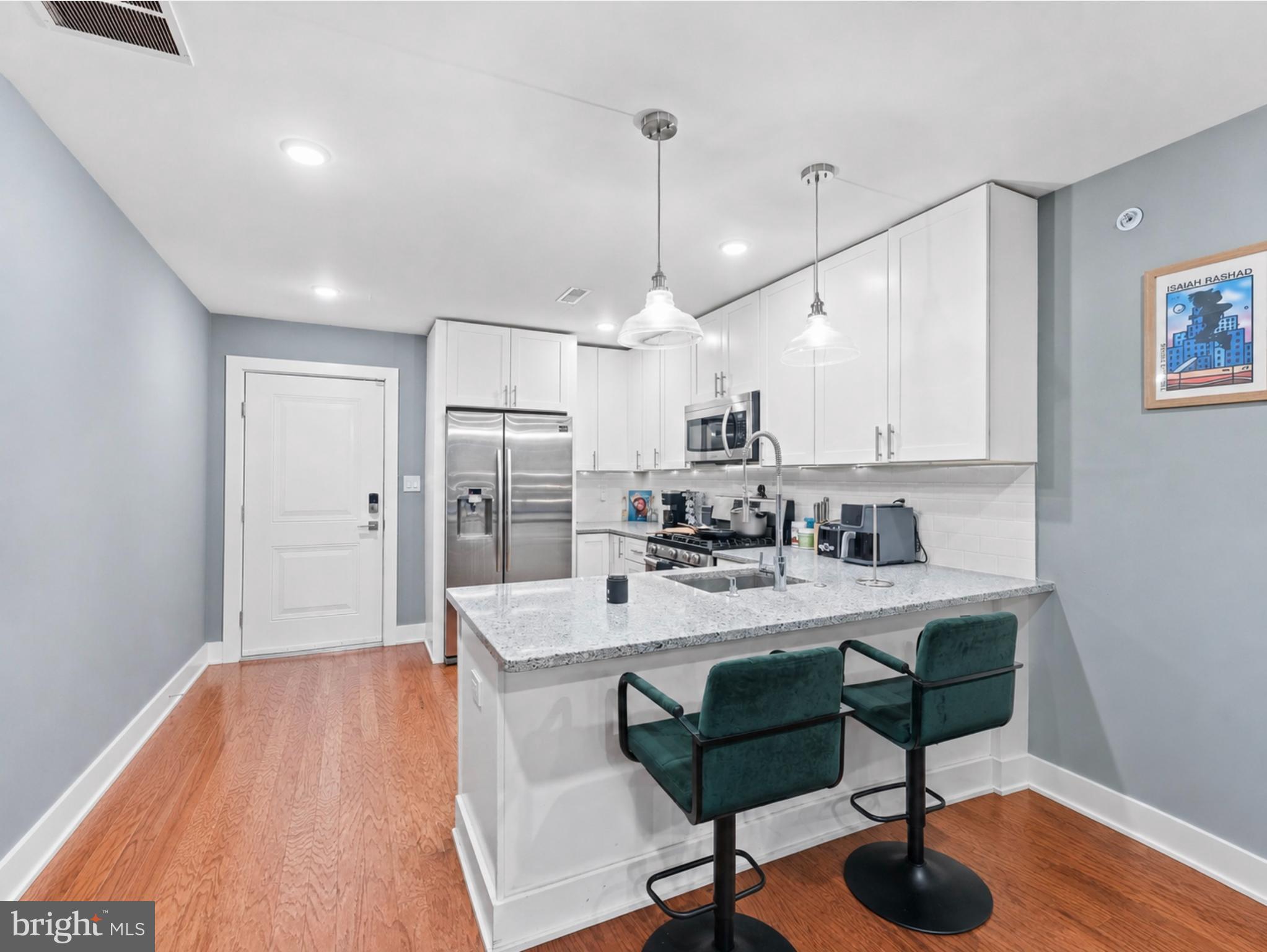 1950 N 6TH STREET 00 3