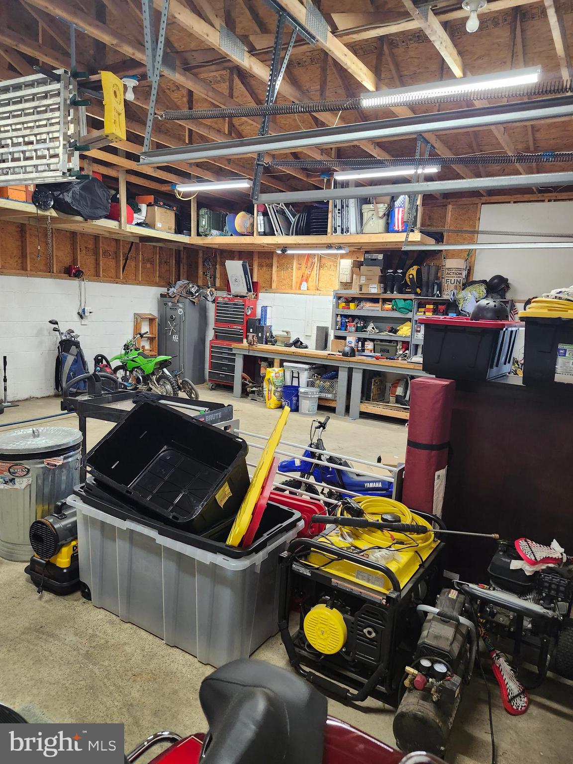 RUSTIC HILLS - Residential