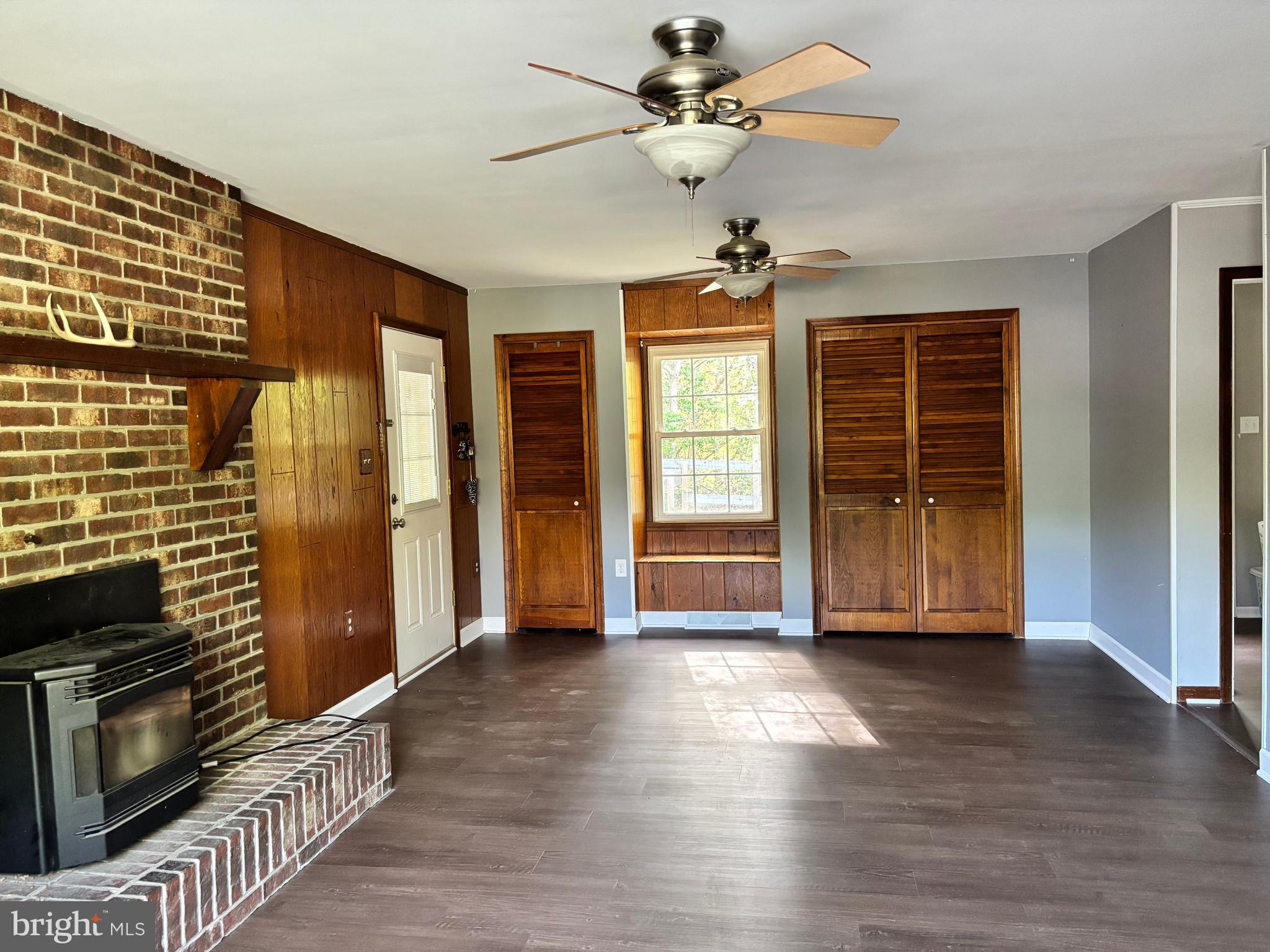 RUSTIC HILLS - Residential