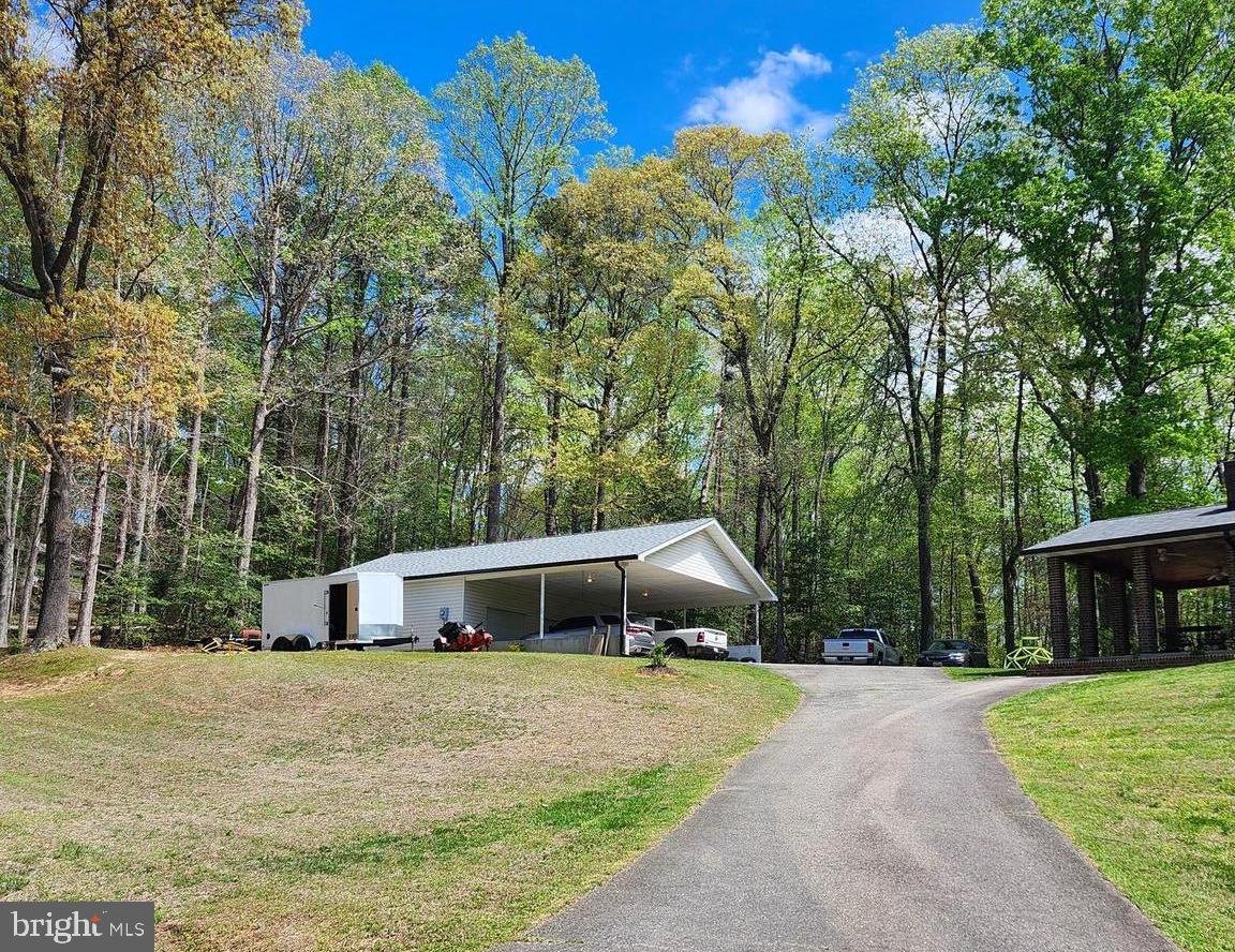 RUSTIC HILLS - Residential