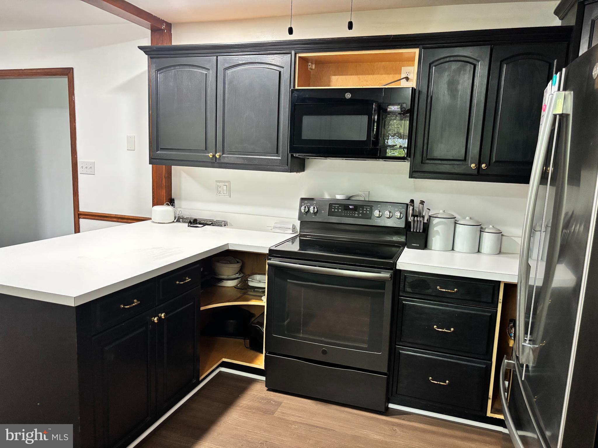 RUSTIC HILLS - Residential