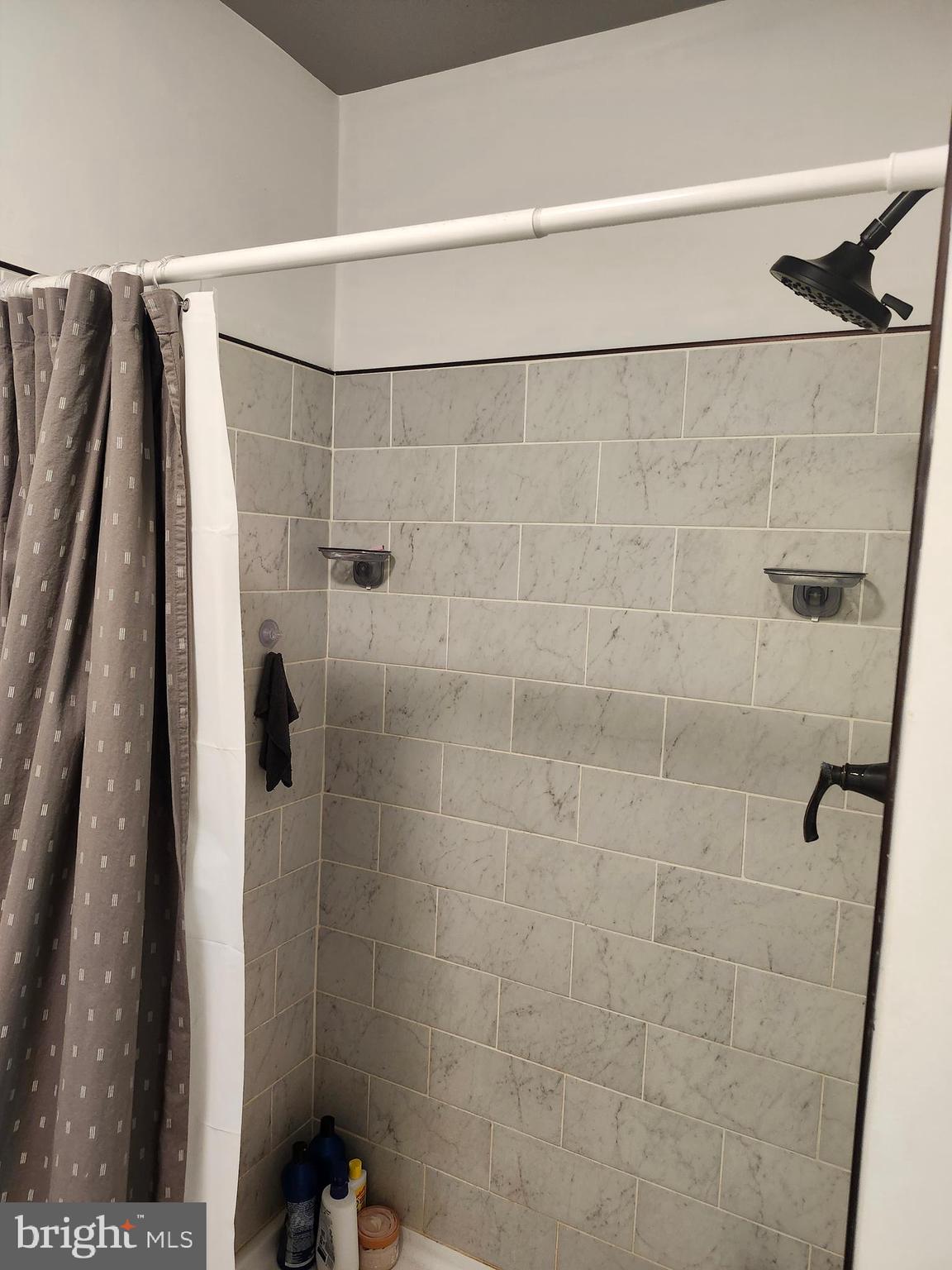 RUSTIC HILLS - Residential