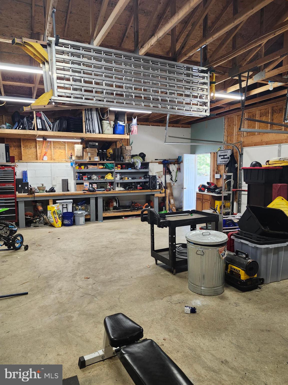 RUSTIC HILLS - Residential