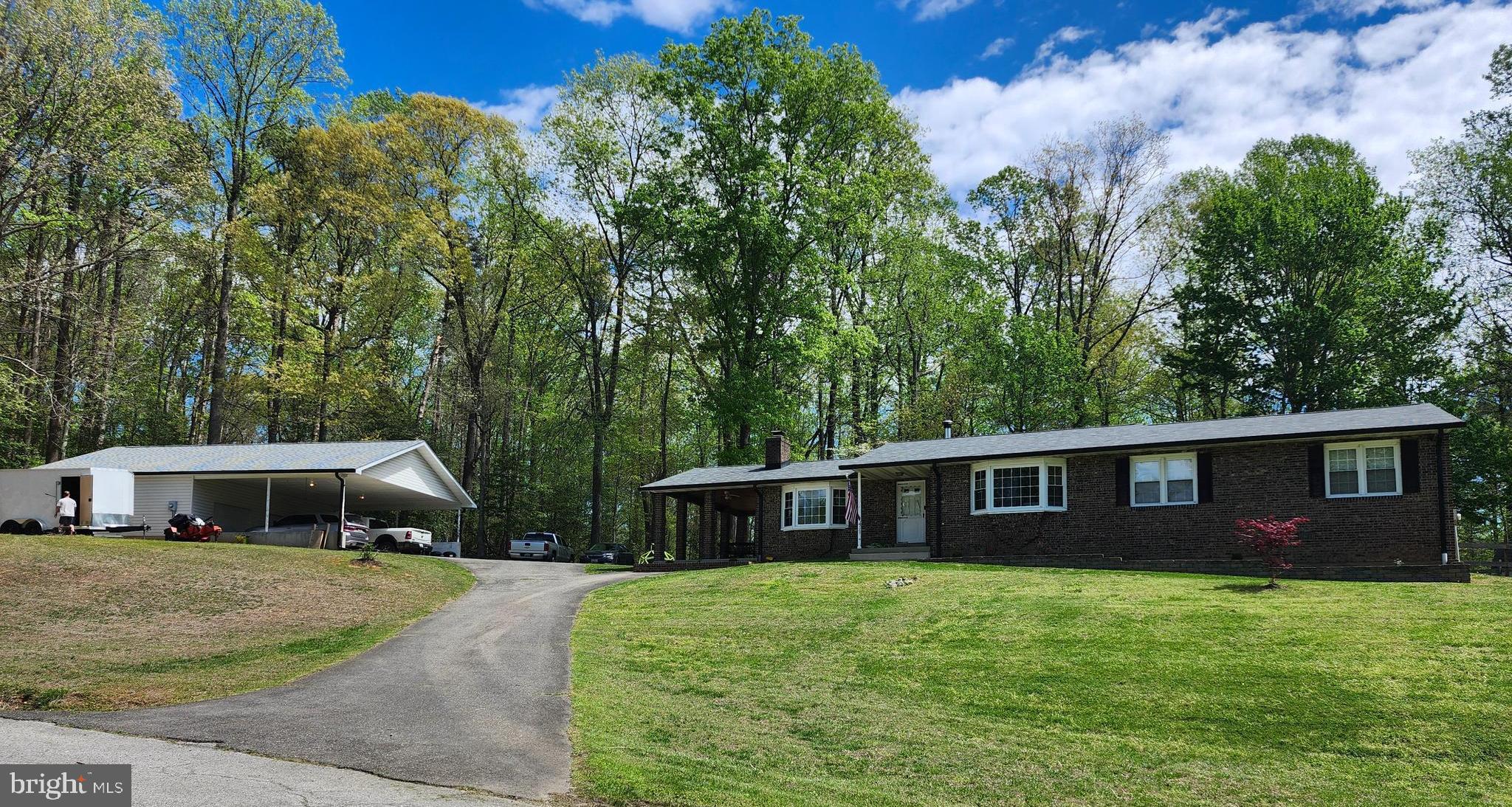 RUSTIC HILLS - Residential