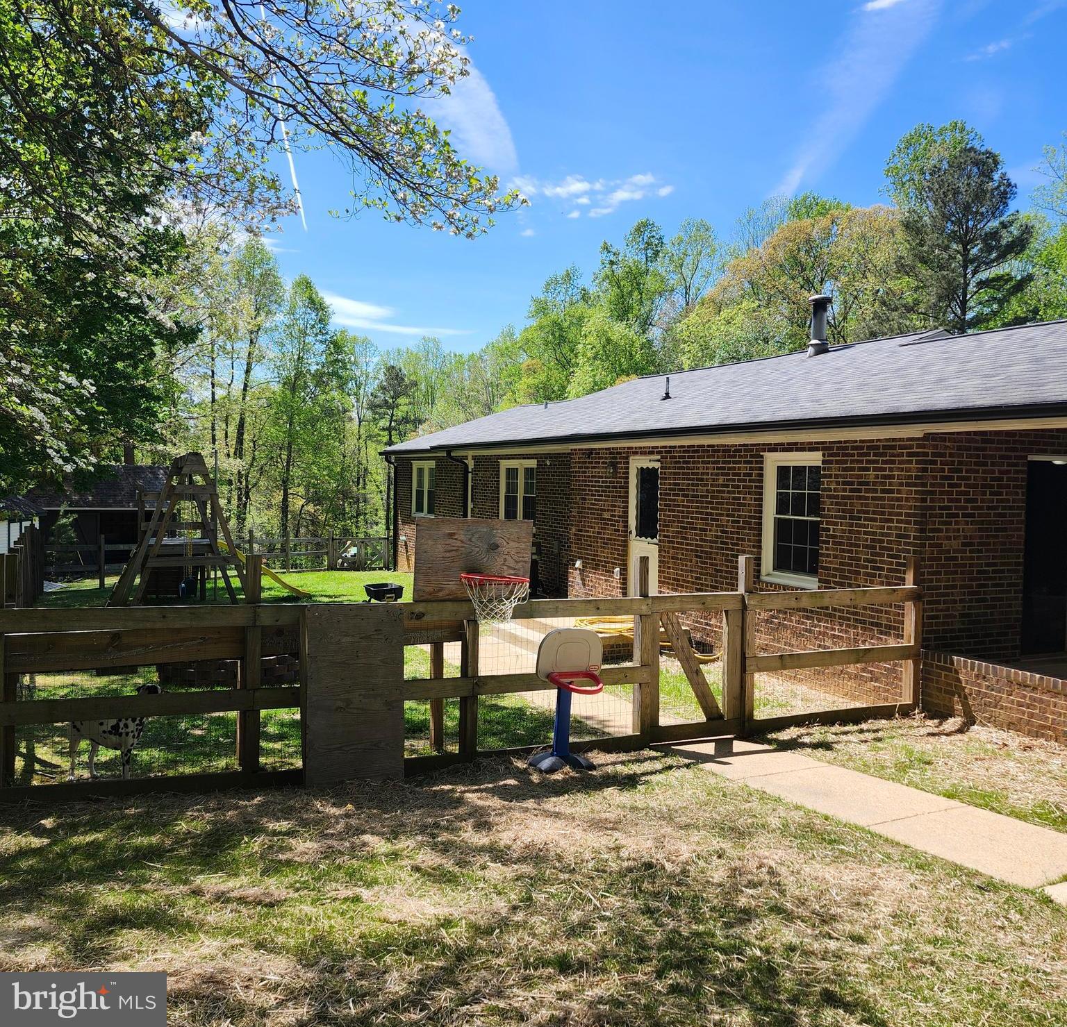 RUSTIC HILLS - Residential