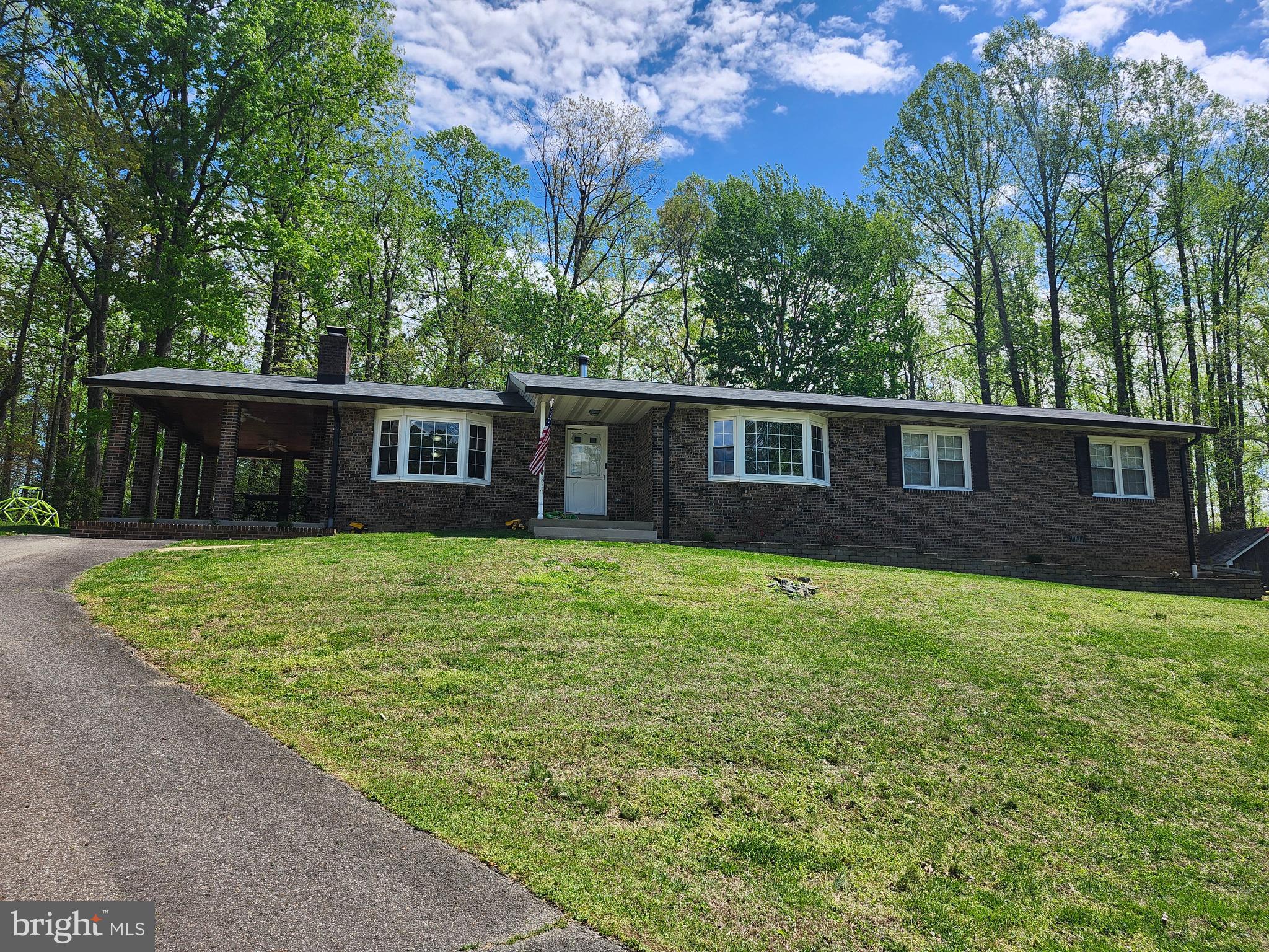 RUSTIC HILLS - Residential