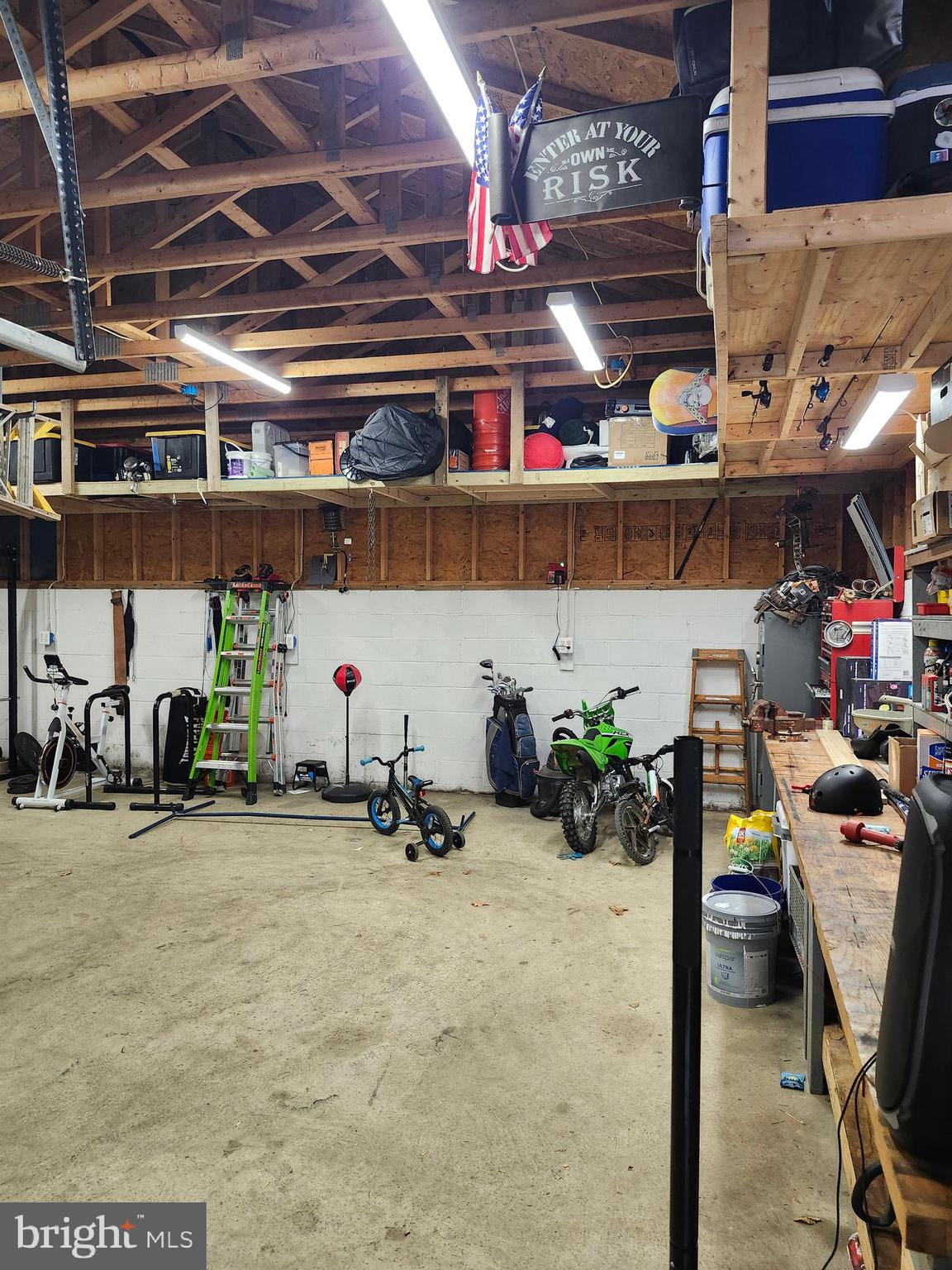 RUSTIC HILLS - Residential