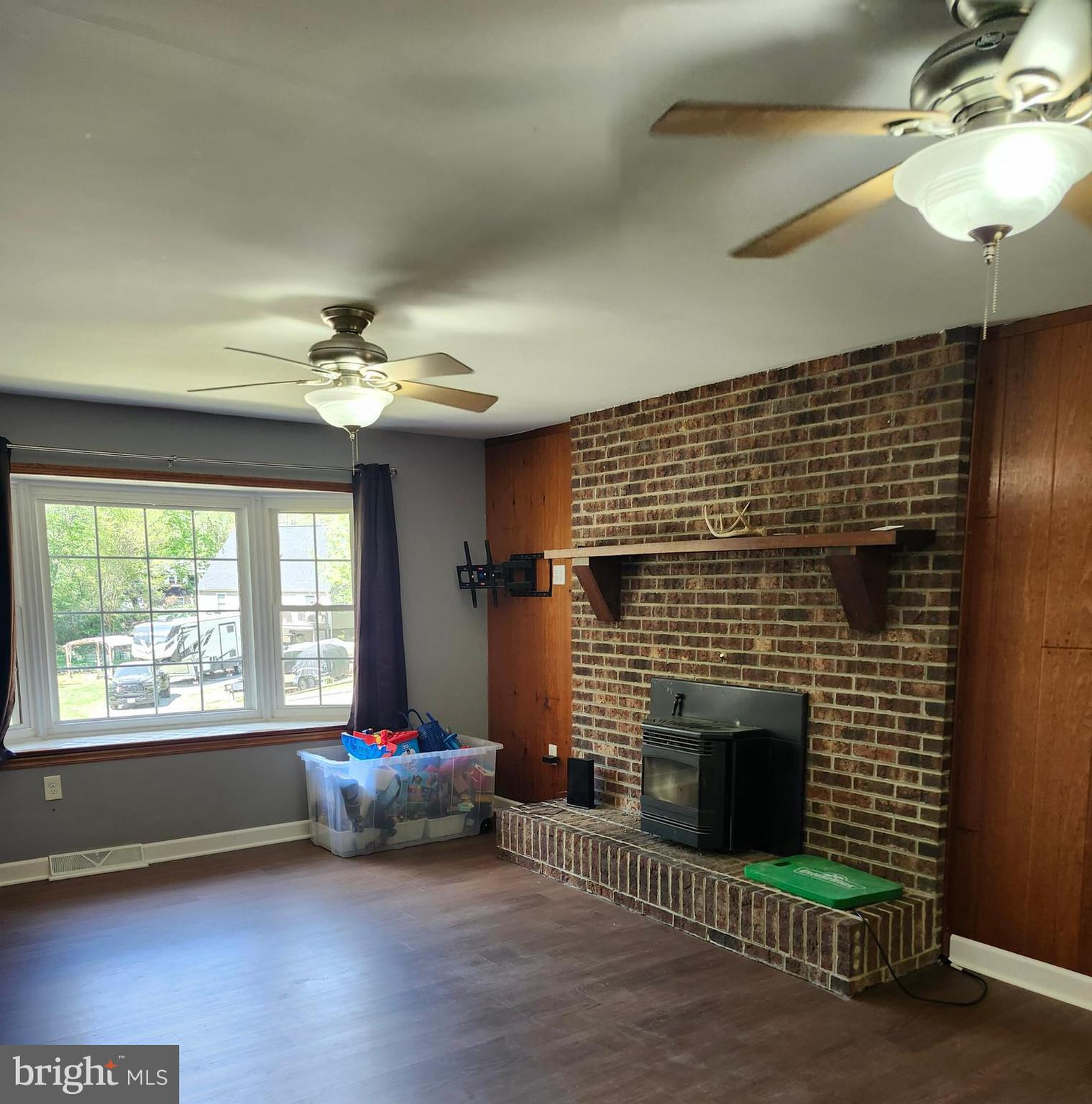 RUSTIC HILLS - Residential