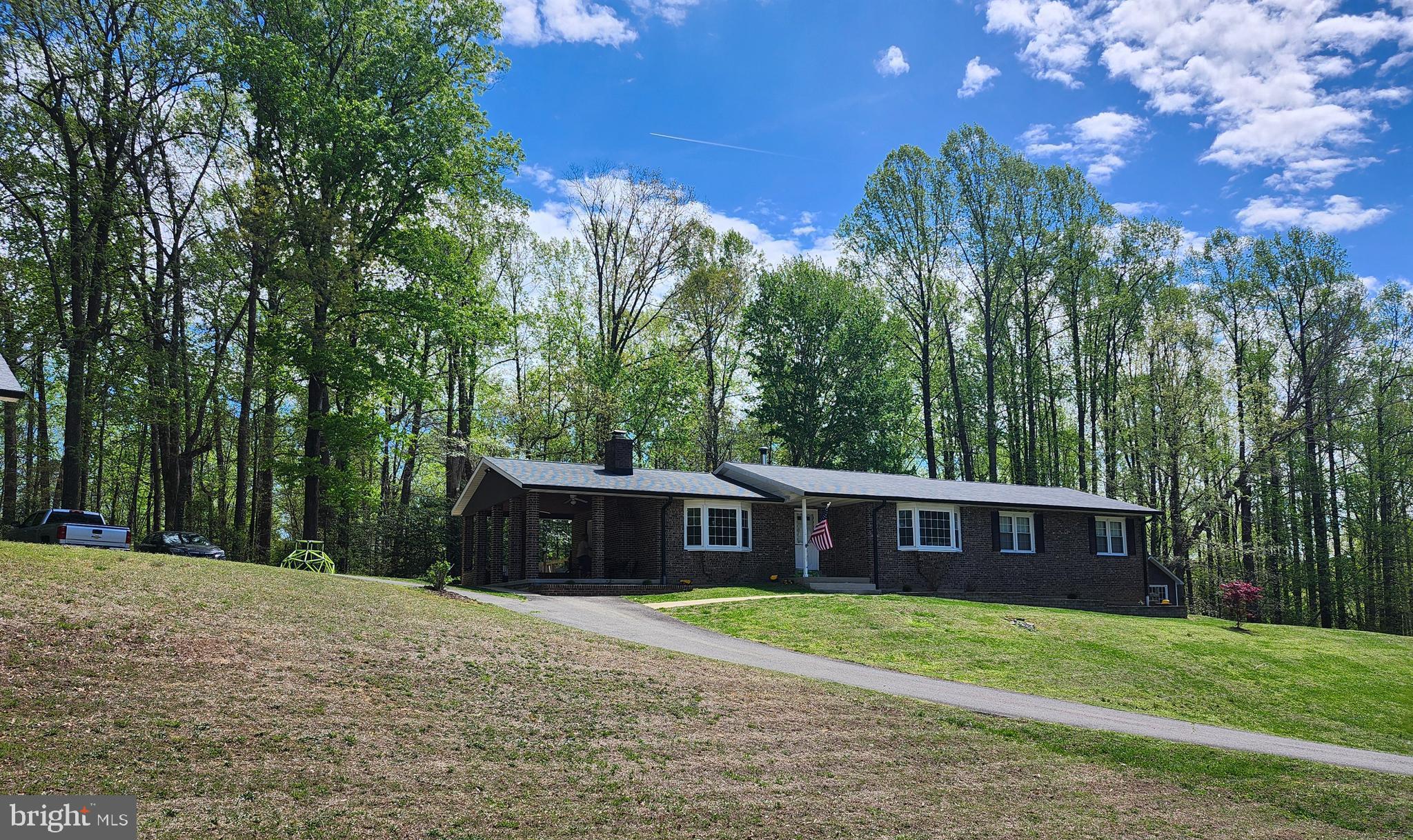 RUSTIC HILLS - Residential