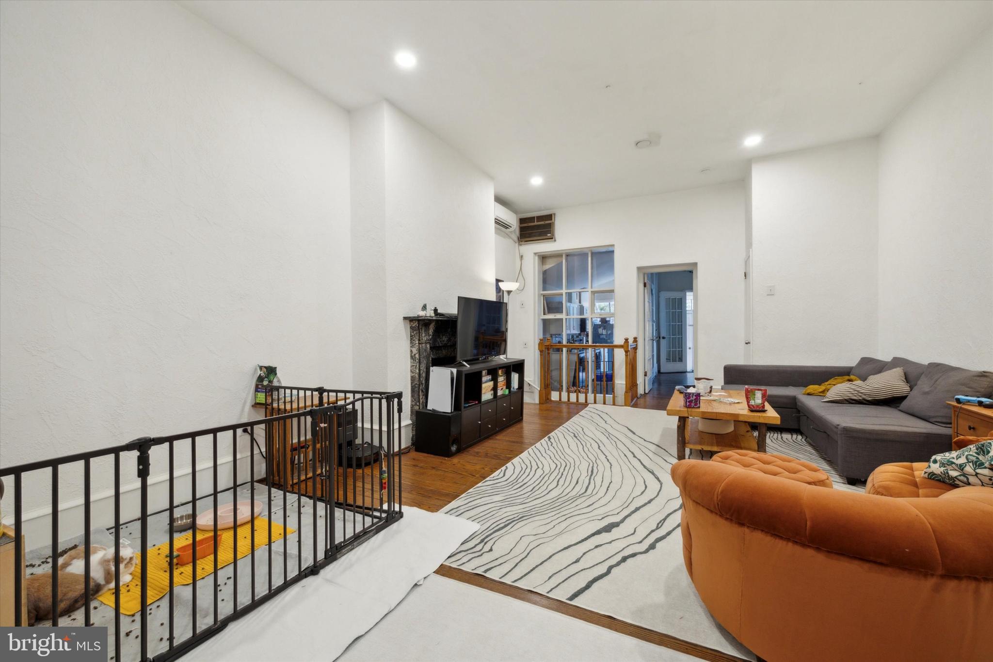 SOCIETY HILL - Residential