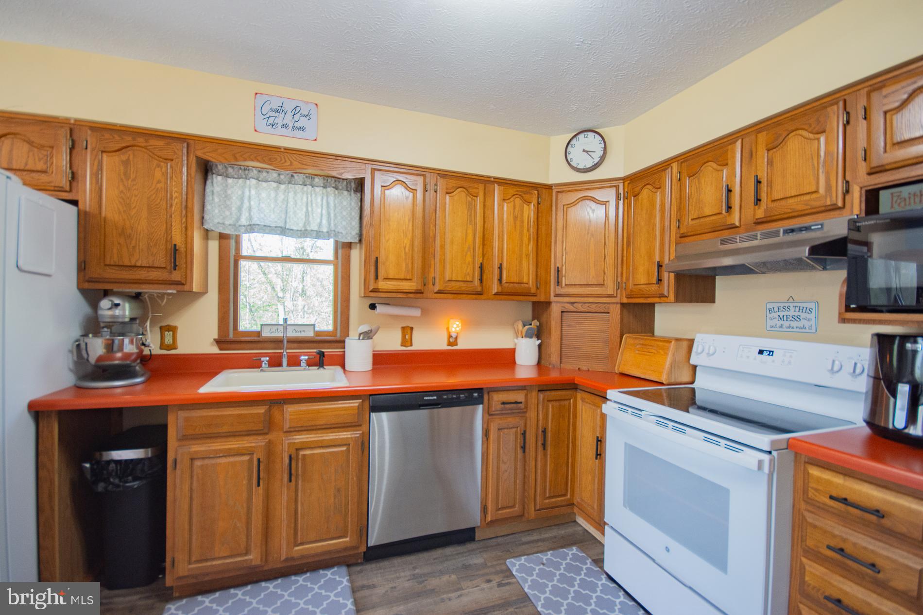 NEW HOPE ACRES - Residential