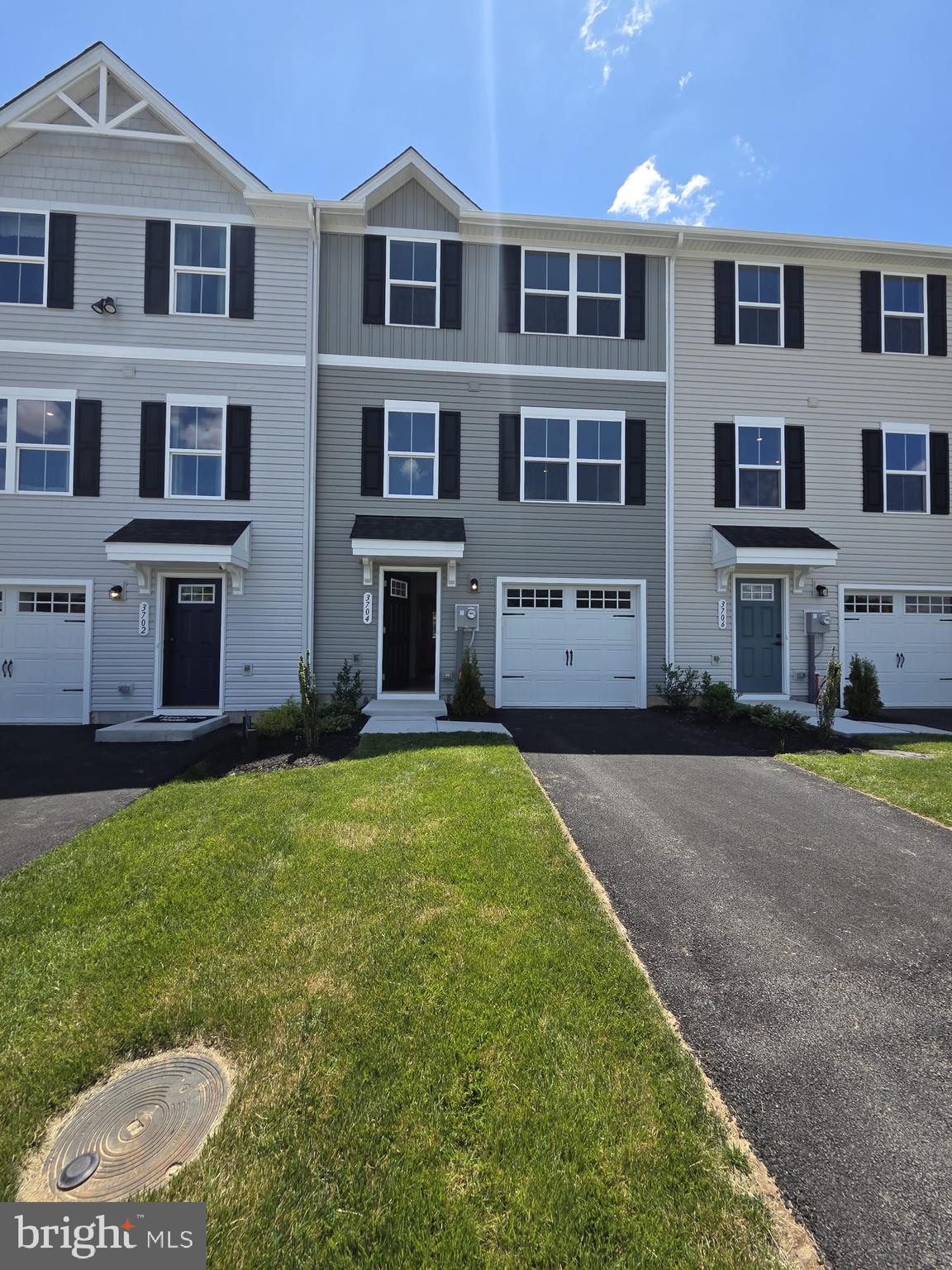 3704 SOPHIA LANE
