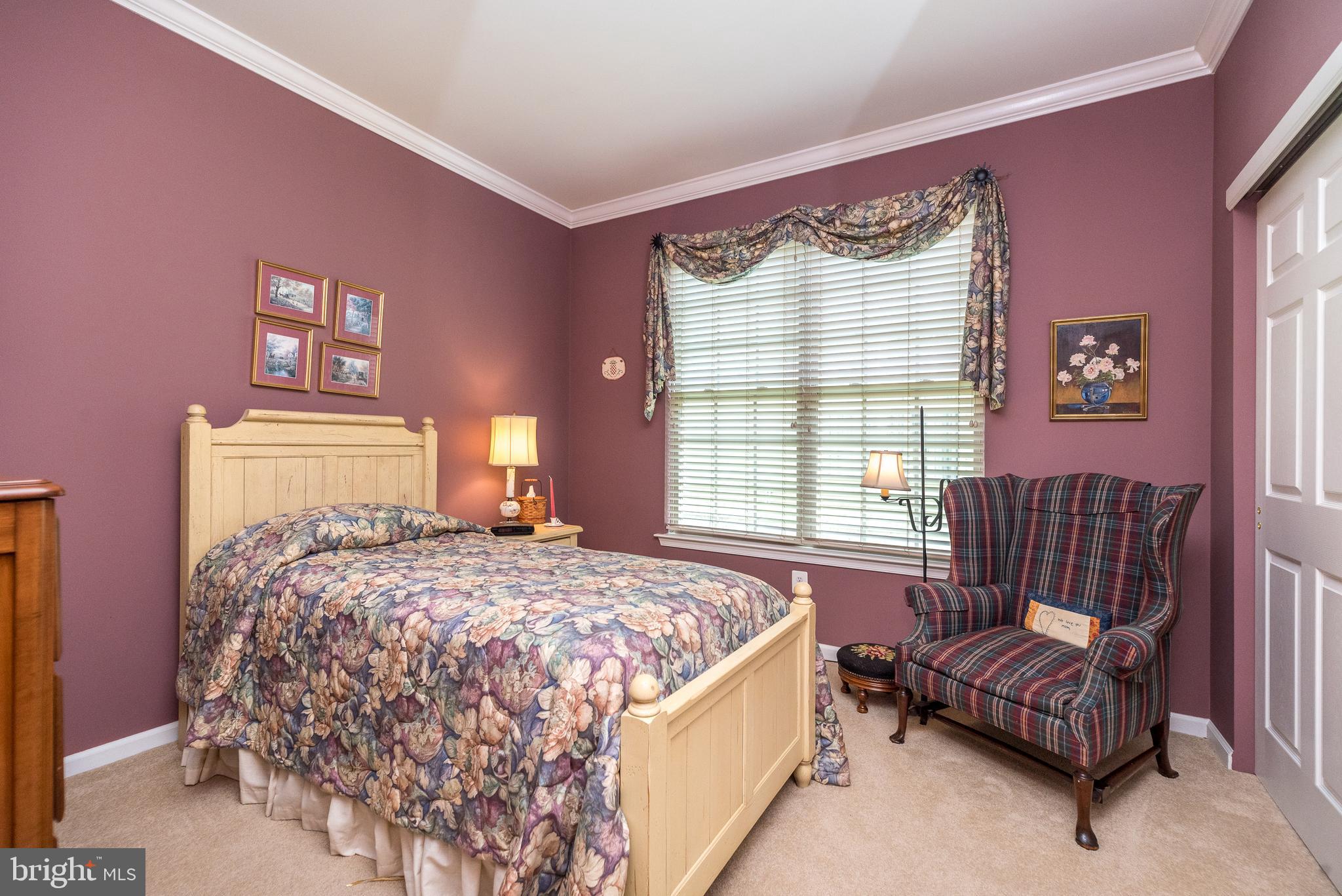 HERITAGE CR ESTS - Residential