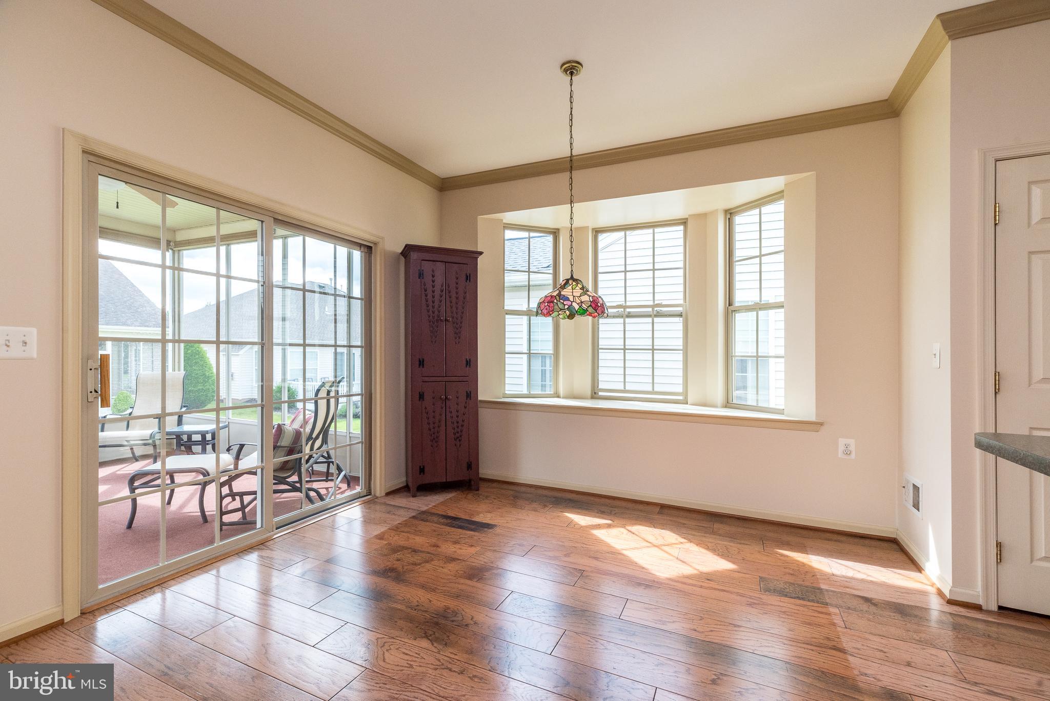 HERITAGE CR ESTS - Residential