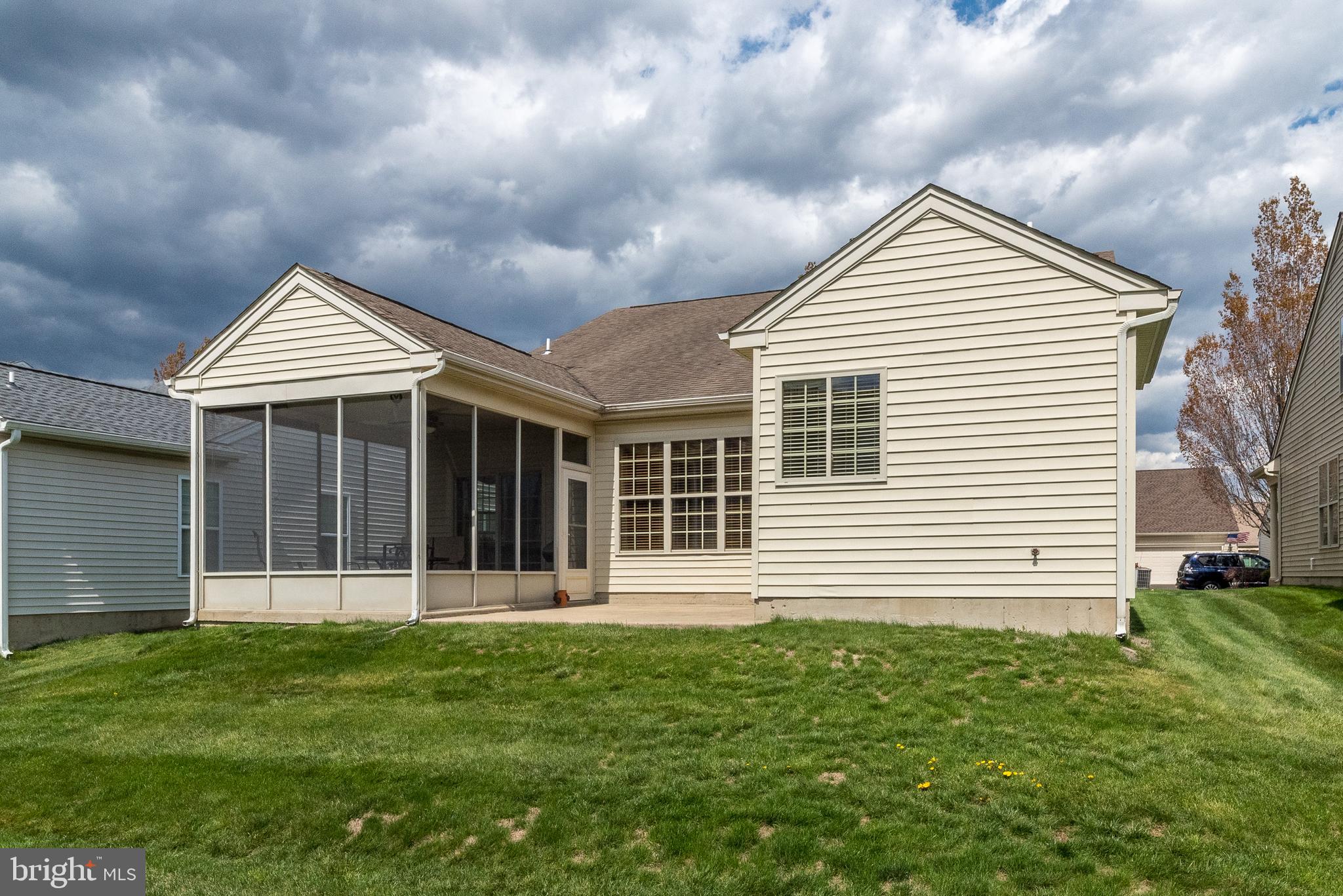 HERITAGE CR ESTS - Residential