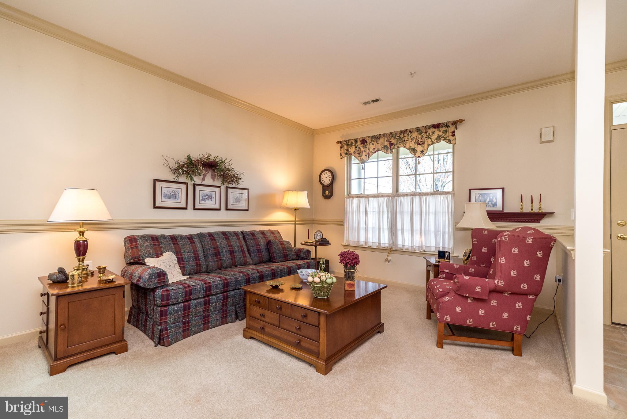 HERITAGE CR ESTS - Residential
