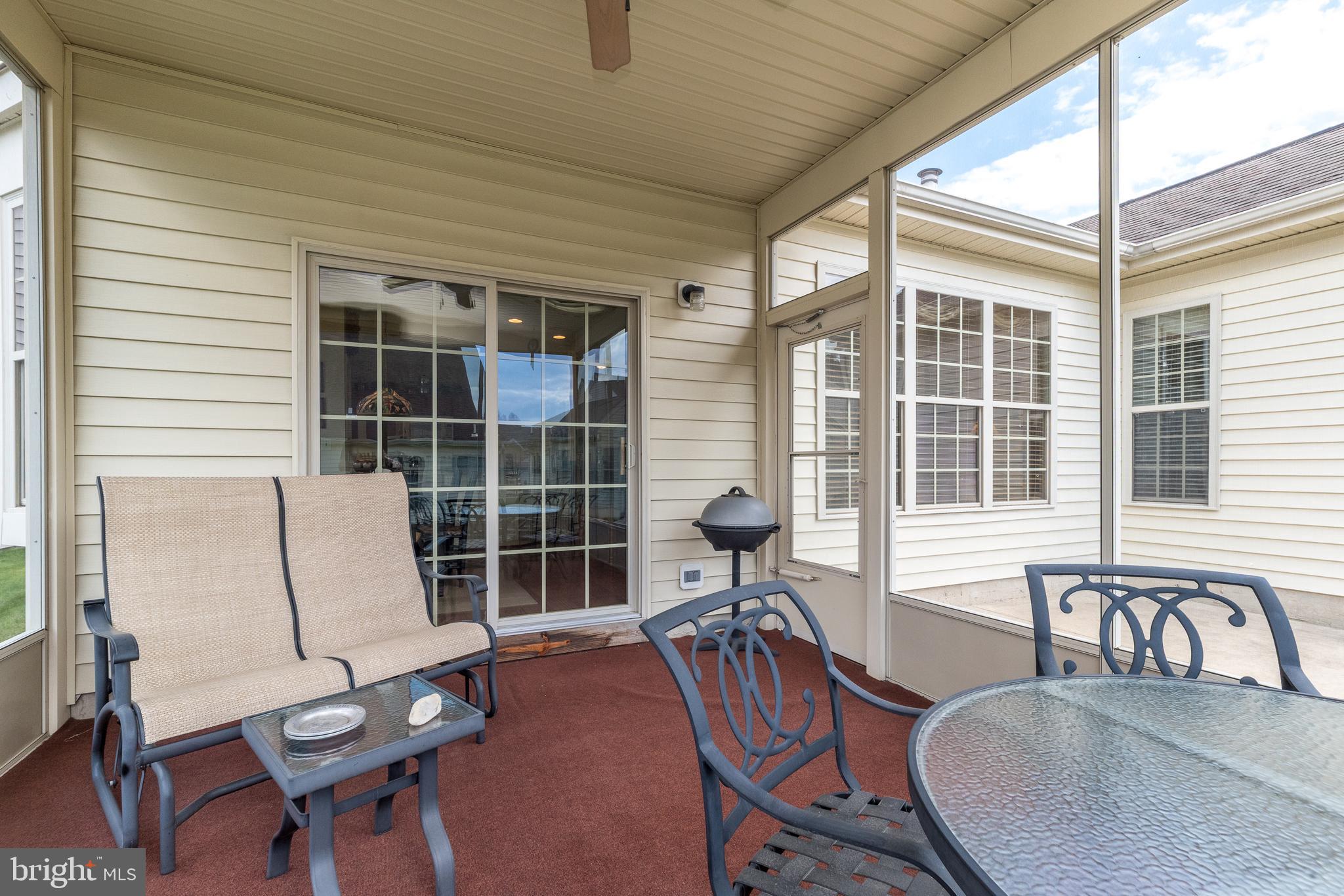 HERITAGE CR ESTS - Residential