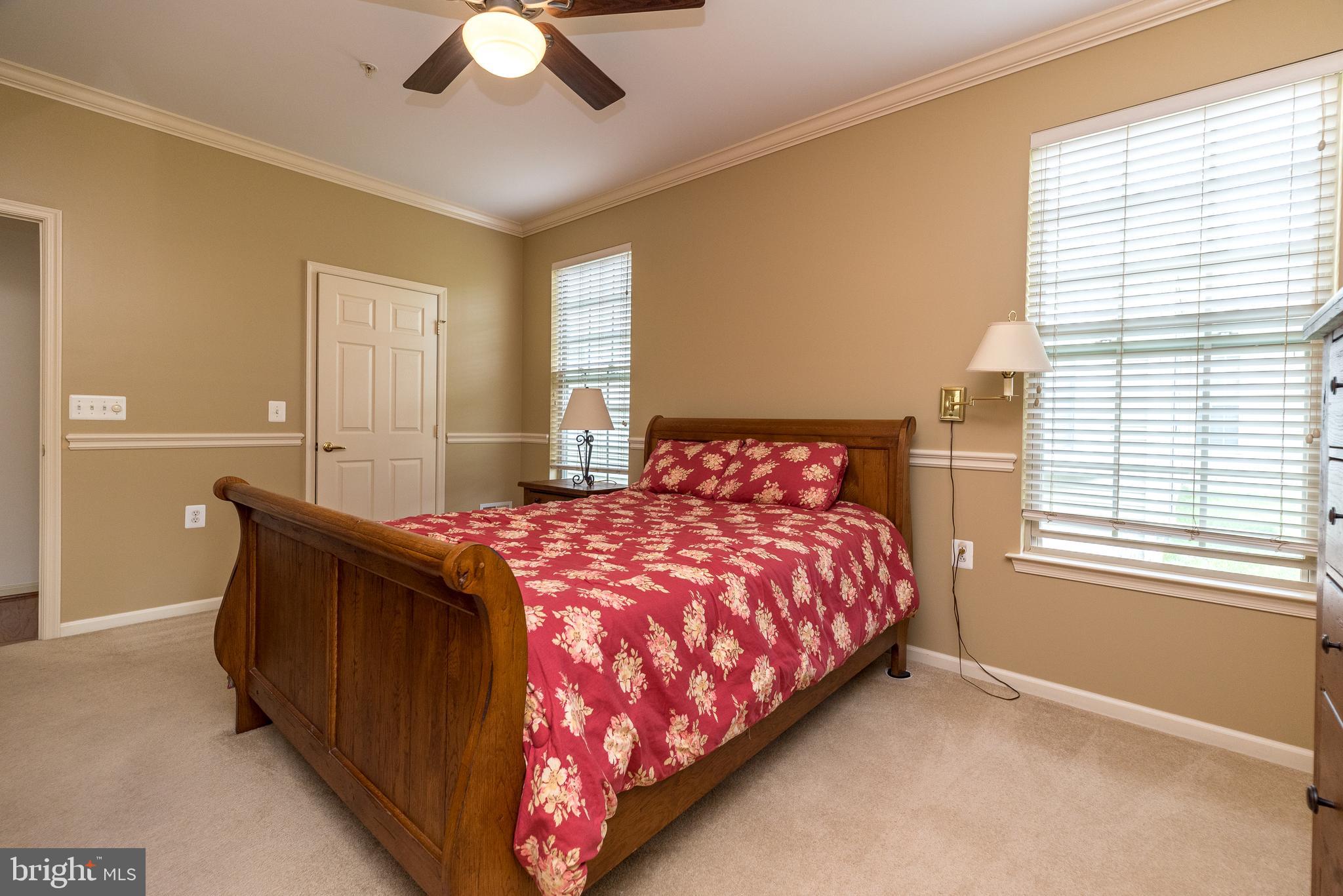 HERITAGE CR ESTS - Residential