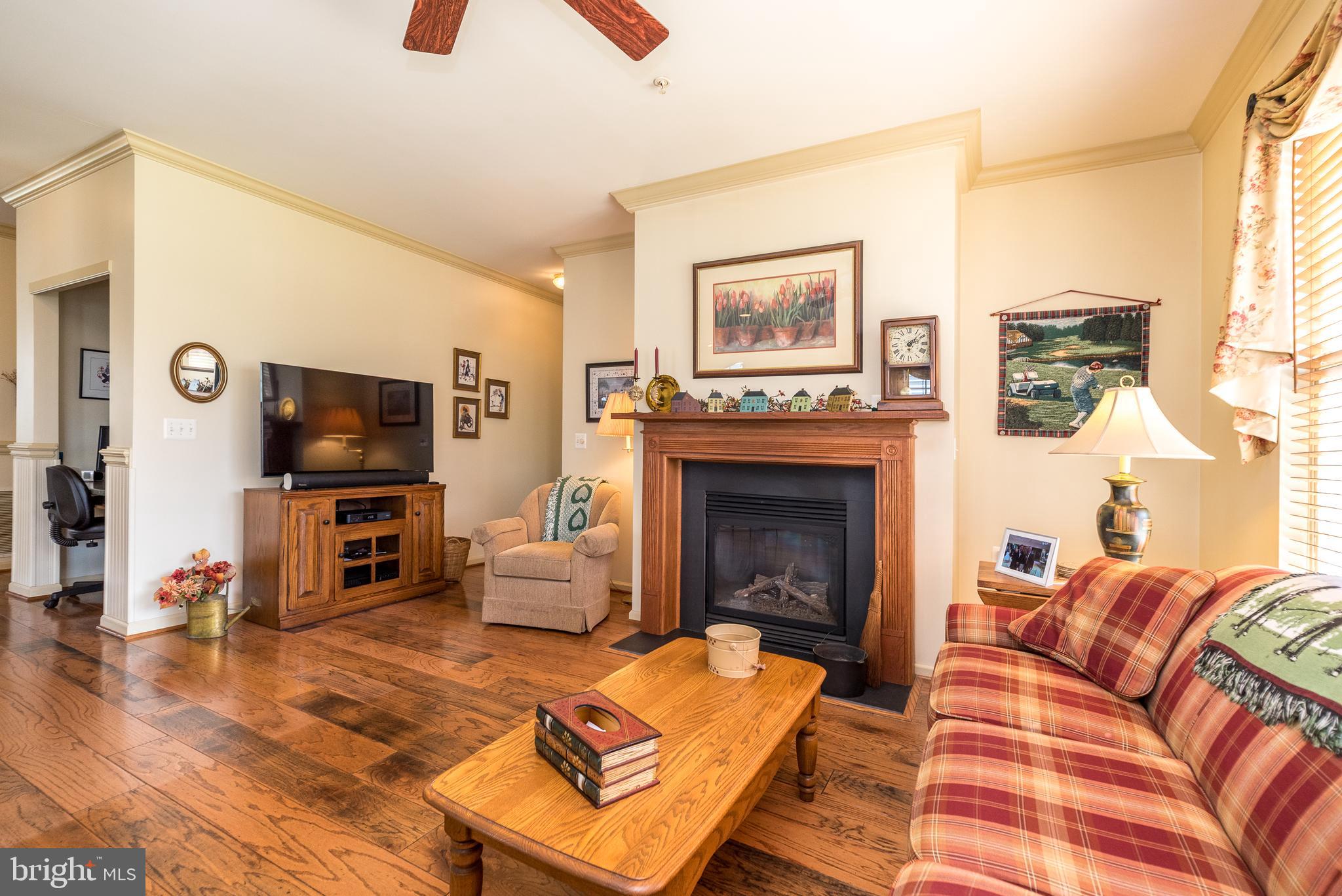 HERITAGE CR ESTS - Residential