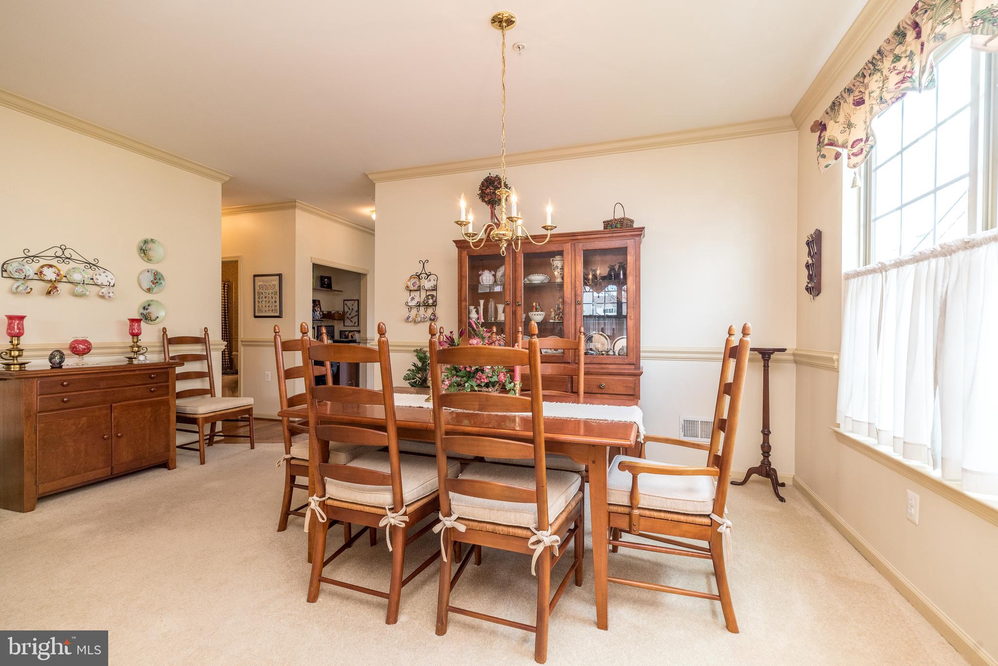 HERITAGE CR ESTS - Residential
