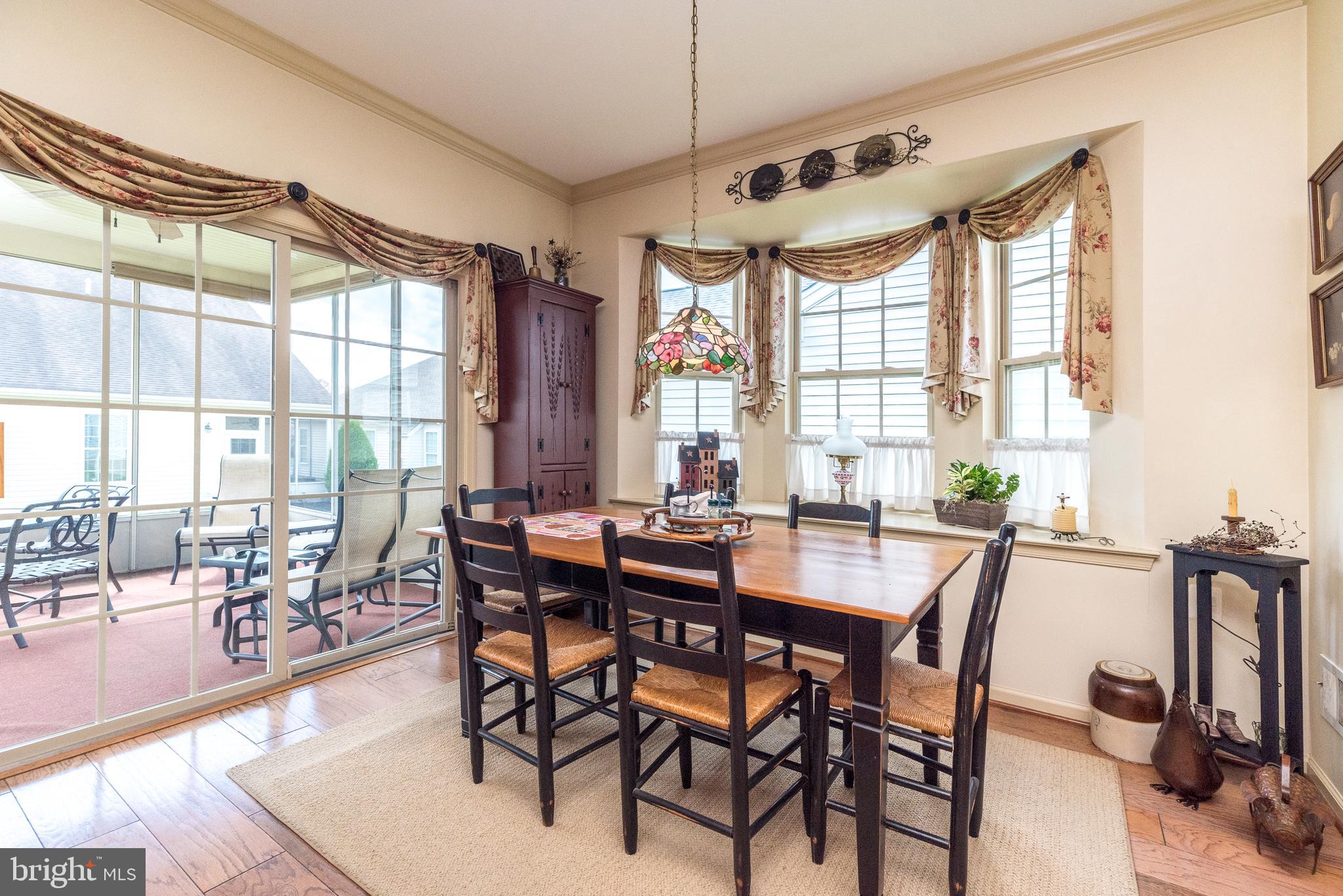HERITAGE CR ESTS - Residential