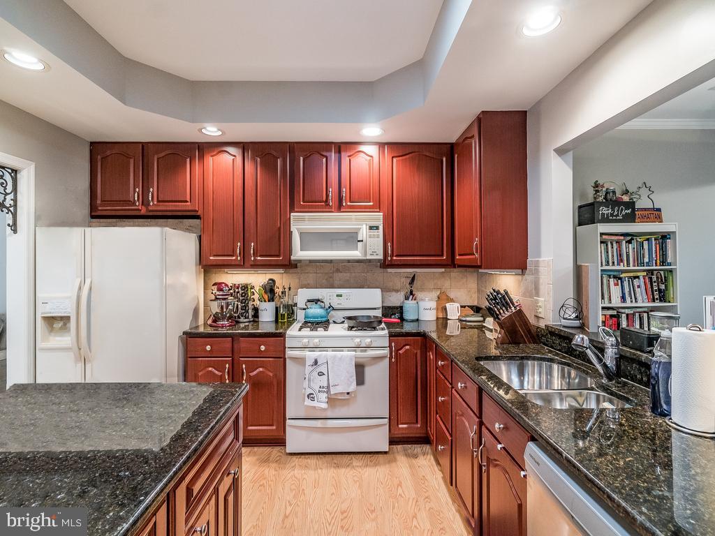 SALEM FIELDS - Residential Lease