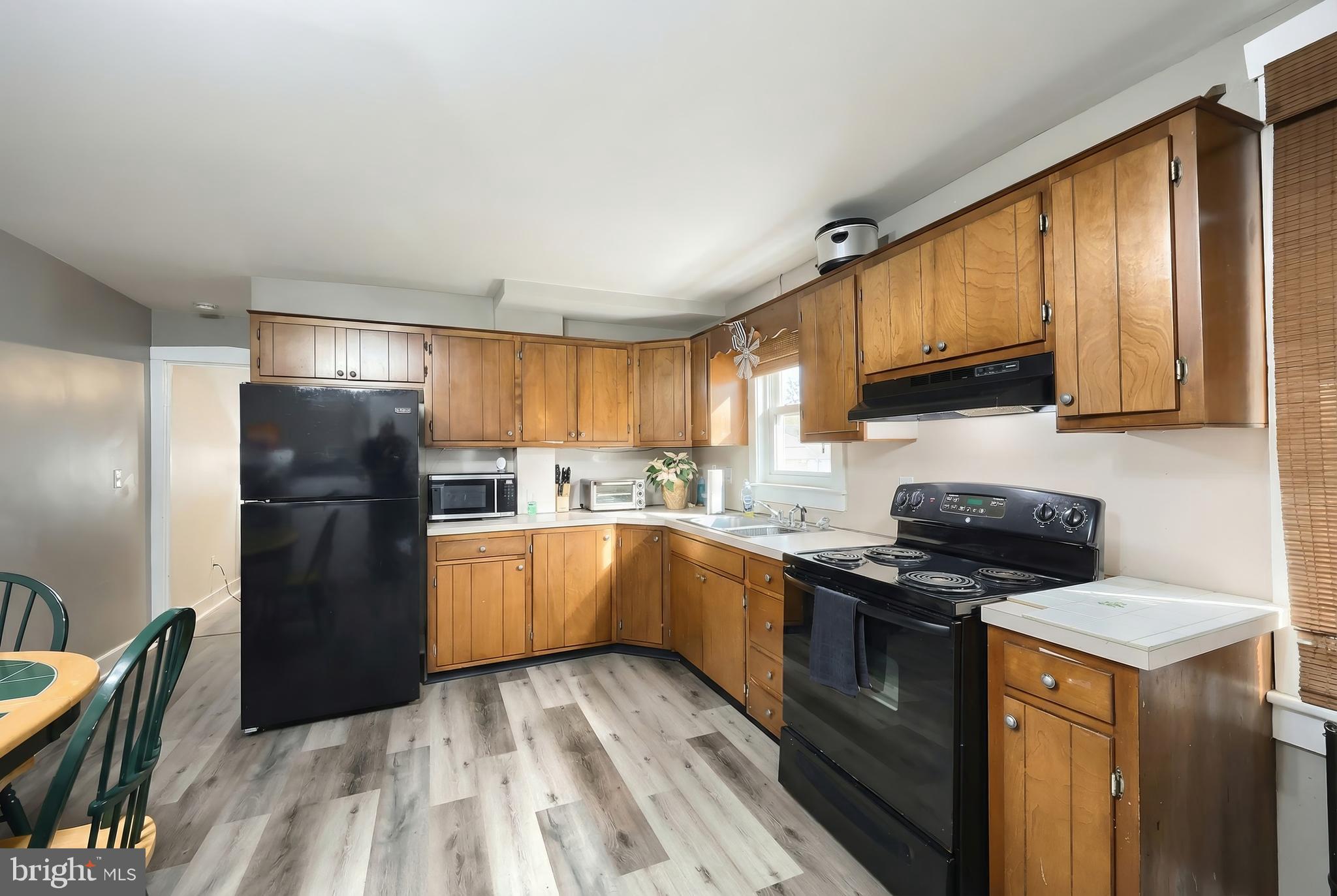 37 W FERDINAND STREET