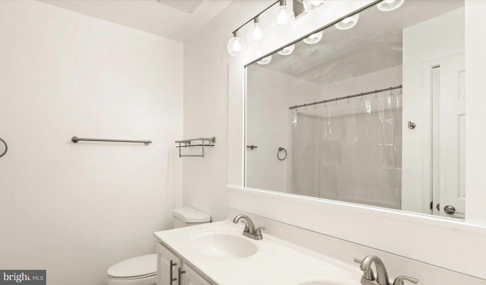 THE MEADOWS - Residential Lease