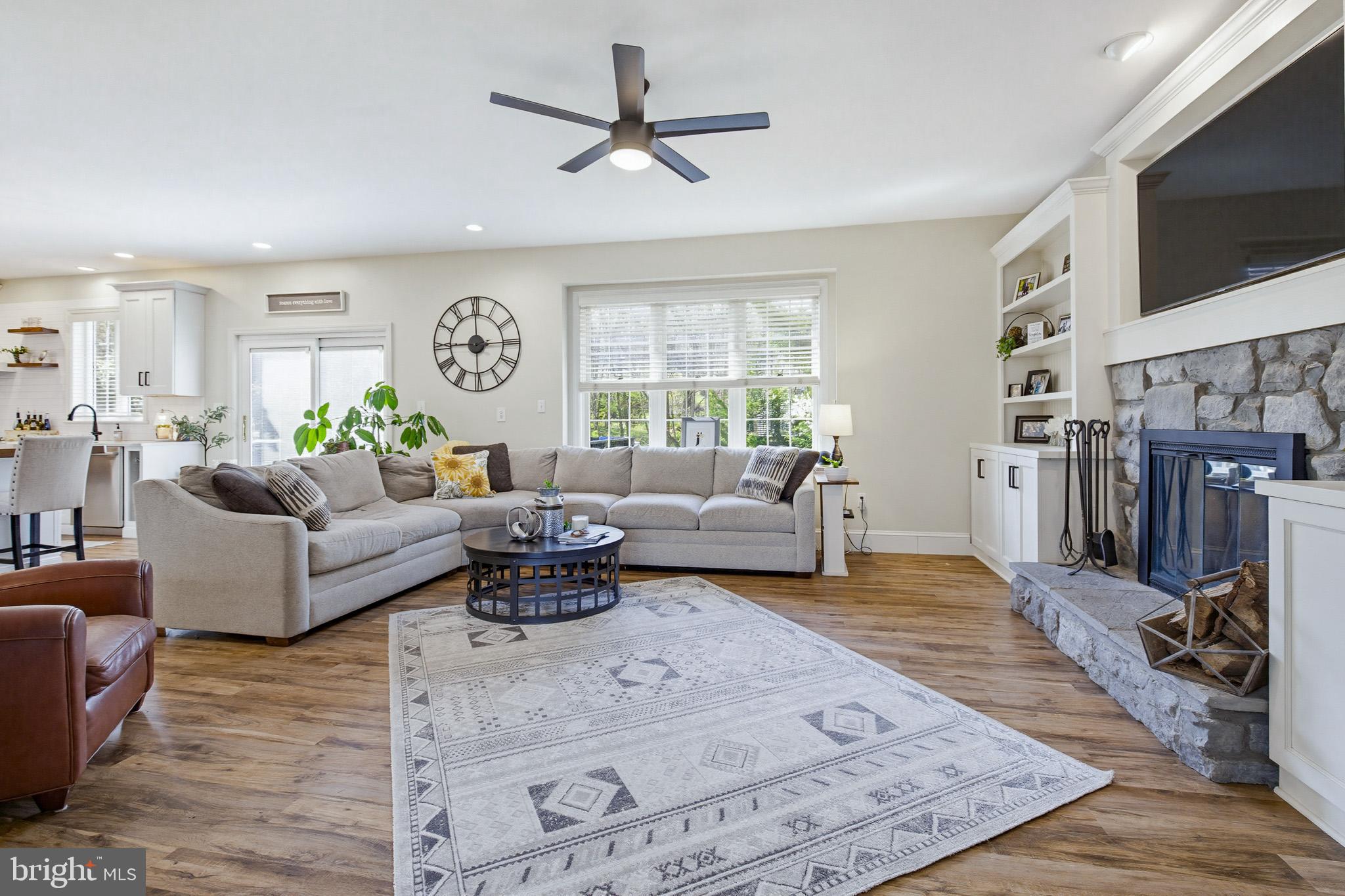 THE MEADOWS - Residential