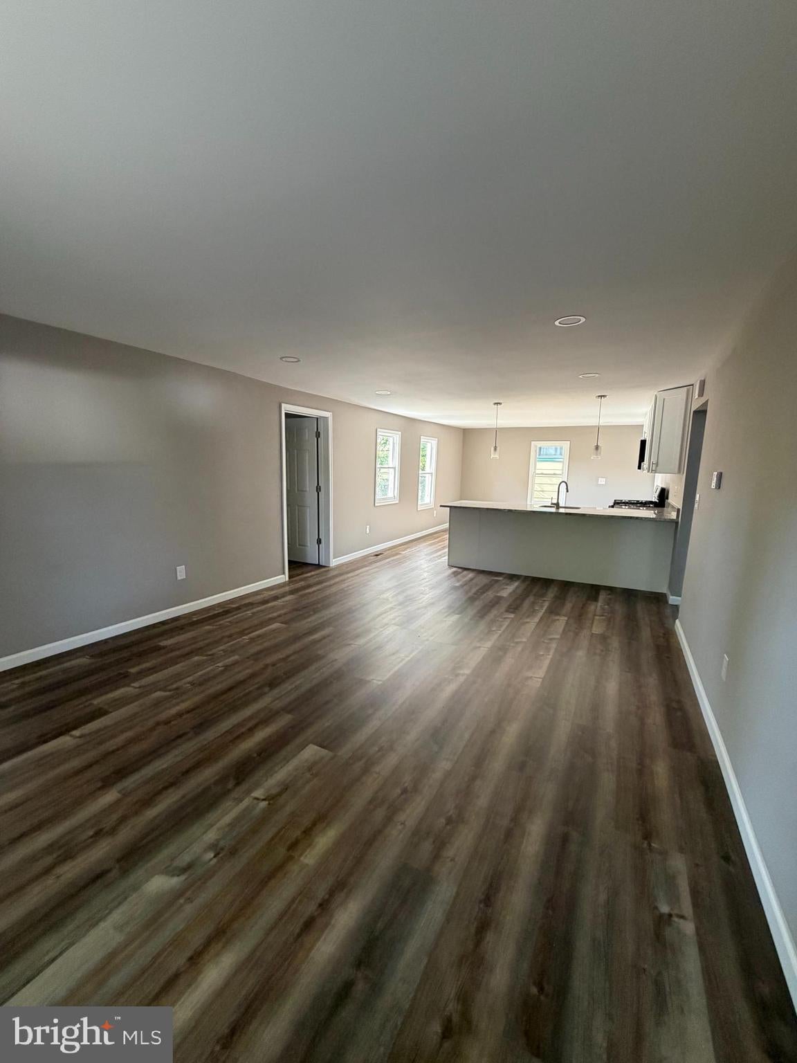 310 7TH STREET N - Photo 4