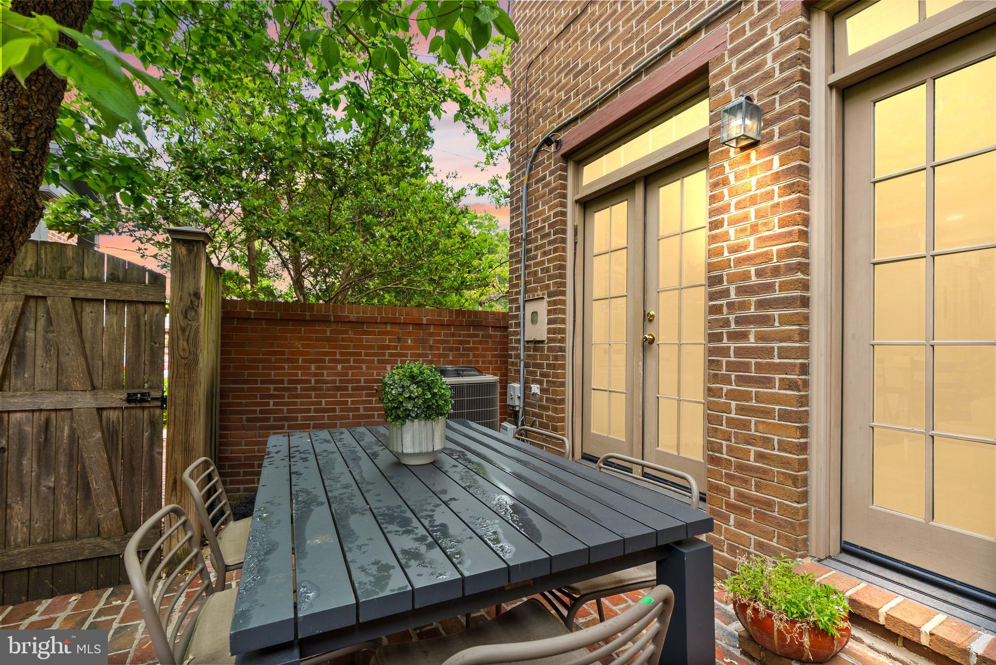 NETHERGATE - Residential